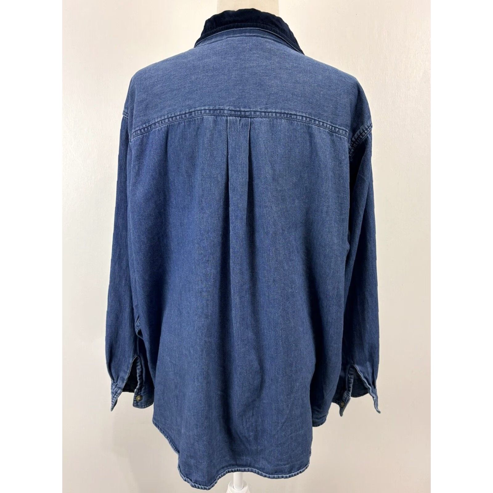 Vintage VINTAGE Studio Collection Denim Christmas Shirt 2X Plus Blue Velvet Collar 90s Womens Size XXL / US 16-18 / IT 52-54 - 3 Thumbnail
