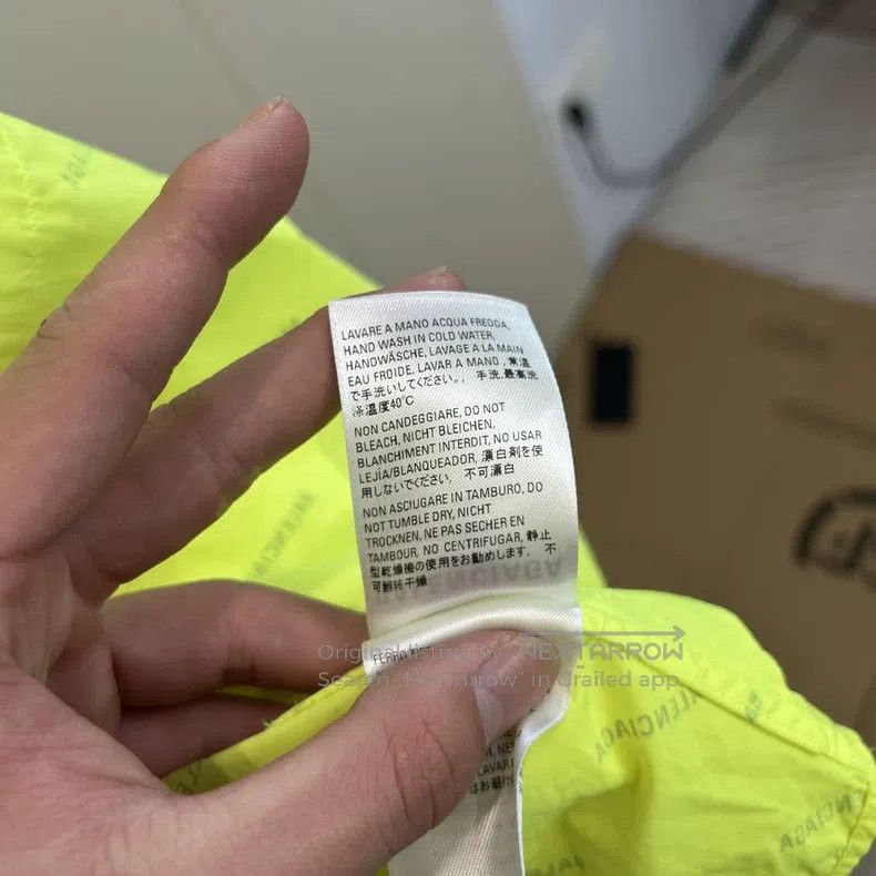Balenciaga Balenciaga Fluorescent yellow logo long-sleeved shirt Size XXS / US 00 / IT 34 - 7 Thumbnail