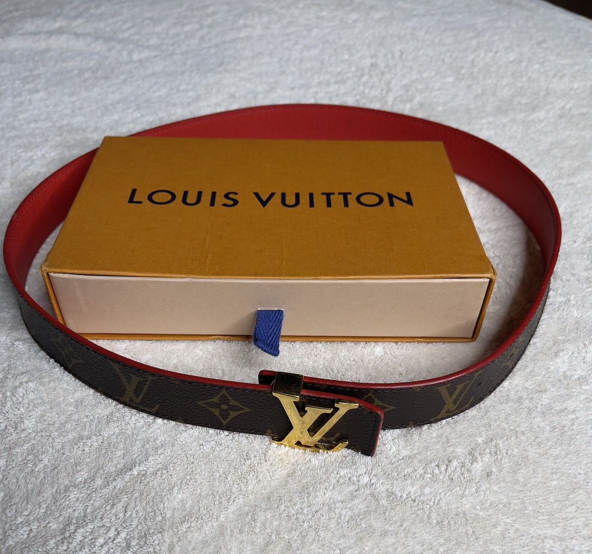 Louis Vuitton Louis Vuitton Monogram LV Initials Belt Red Leather Size ONE SIZE - 4 Thumbnail