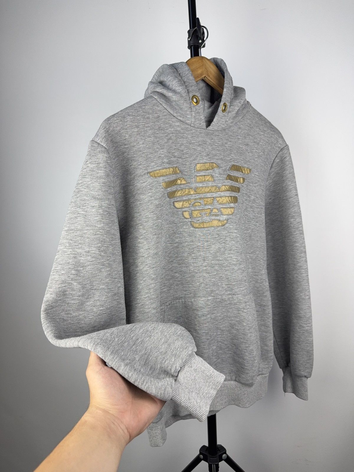 Giorgio Armani Vintage 00s Italy Giorgio Armani Hoodie Grey 3D Gold Logo Size US M / EU 48-50 / 2 - 4 Thumbnail