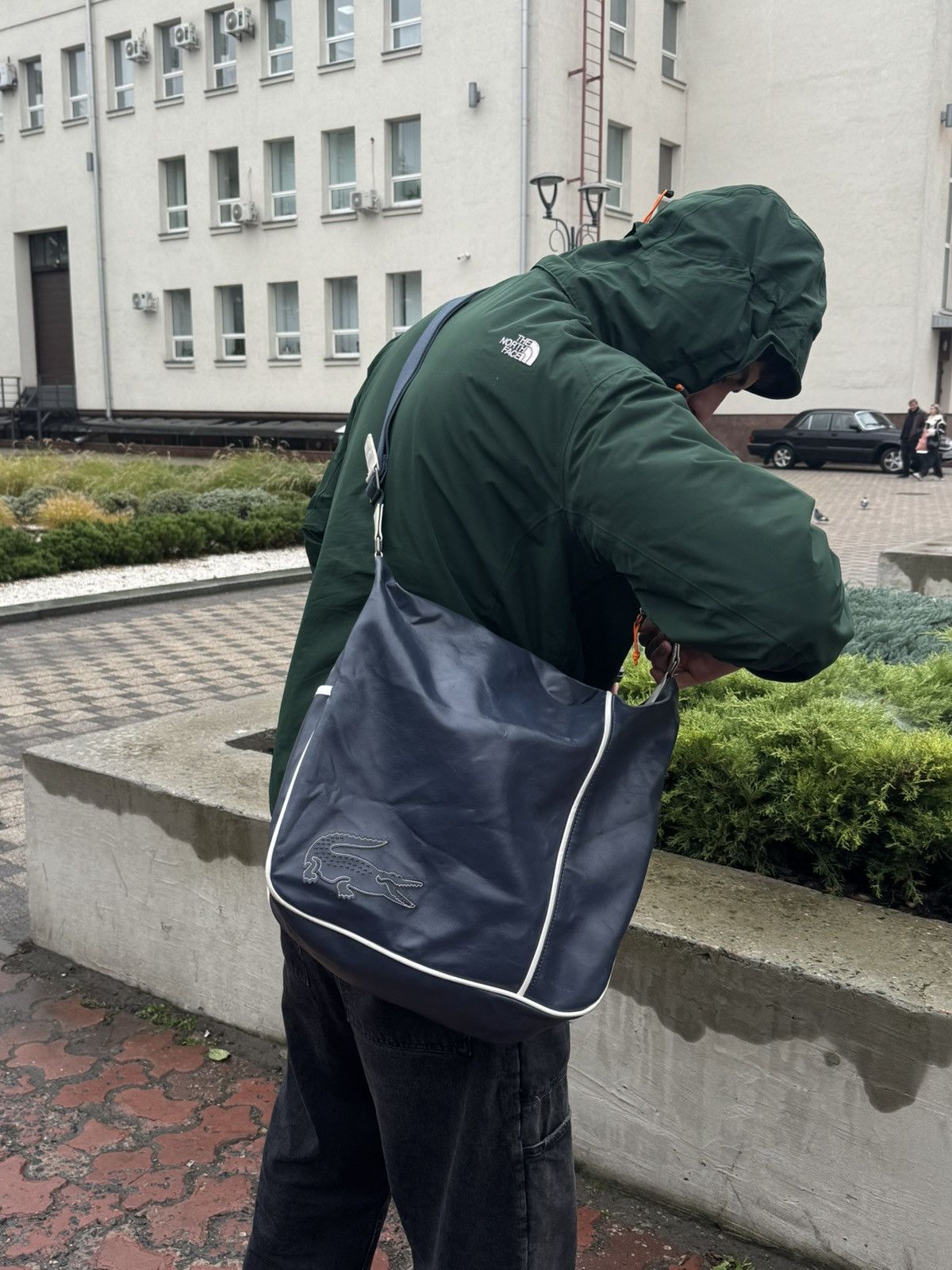 Lacoste Rare Lacoste SAMPLE Big Logo Shoulder Bag Messenger Backpack Size ONE SIZE - 2 Thumbnail
