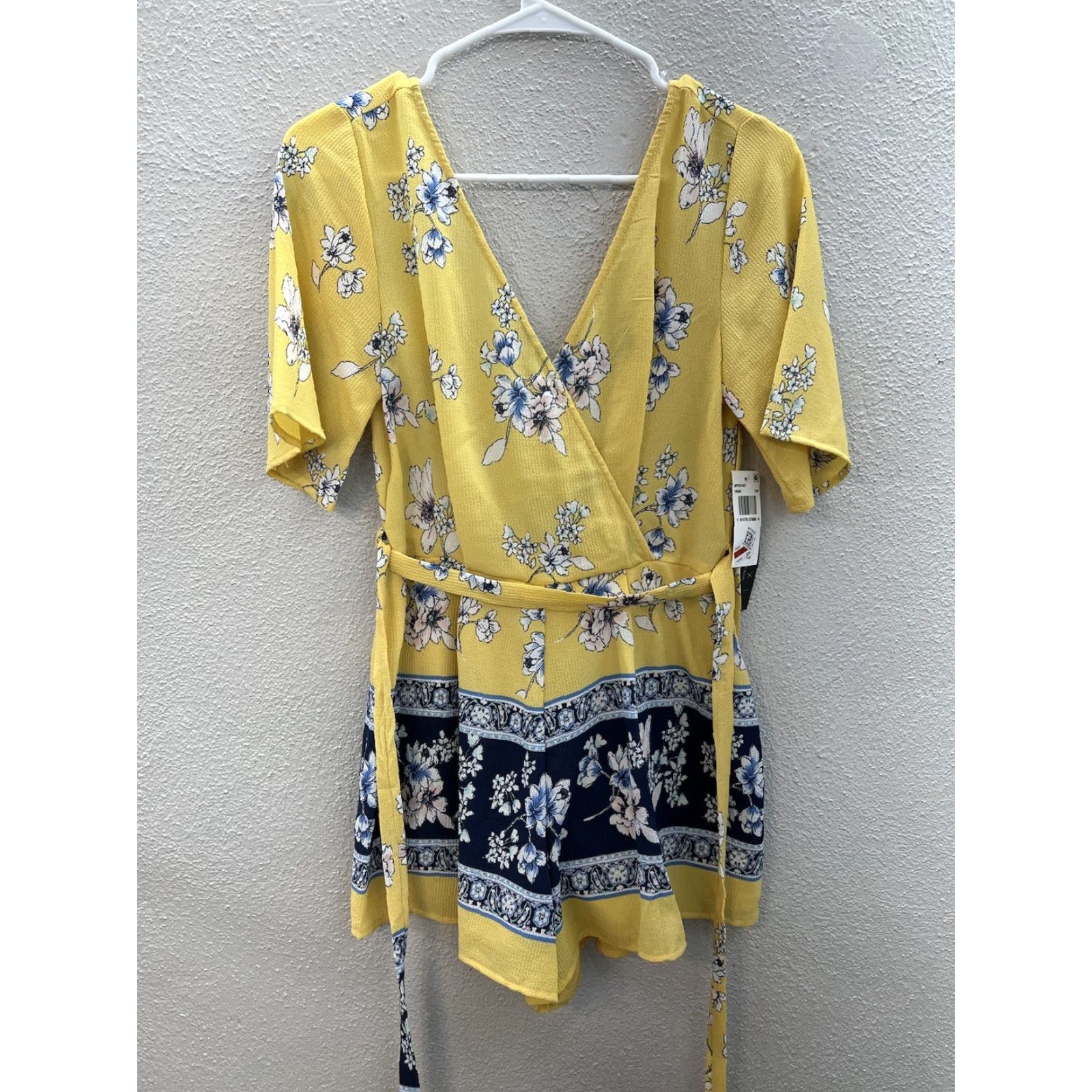 Vintage Trixxi Romper Short Sleeve Floral V-Neck Yellow Blue XS Women Size 26" / US 2 / IT 38 - 2 Thumbnail