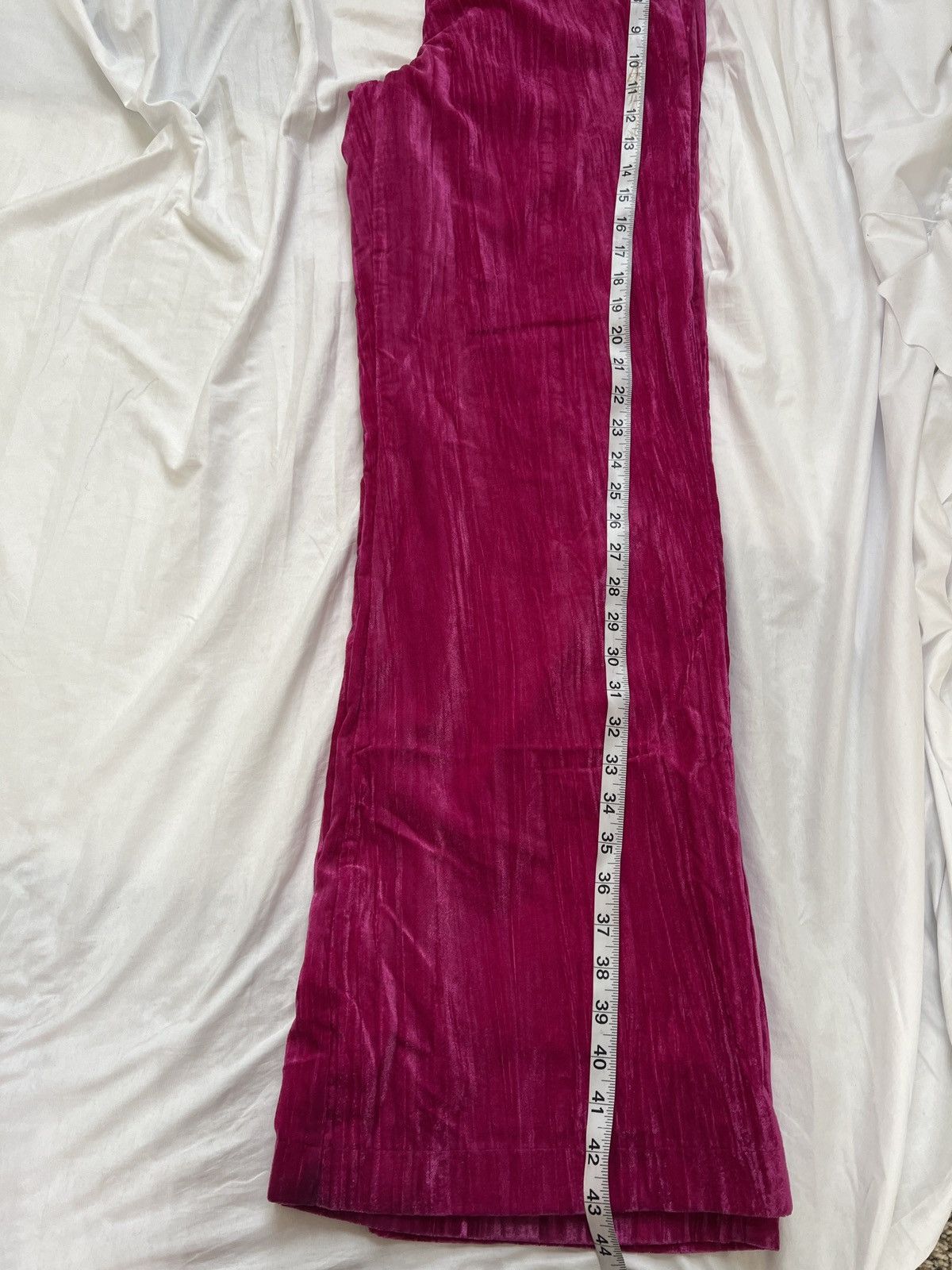Nasty Gal Nasty Gal Fuchsia Velvet Wide-Leg Pants size 2 Size 26" / US 2 / IT 38 - 8 Thumbnail