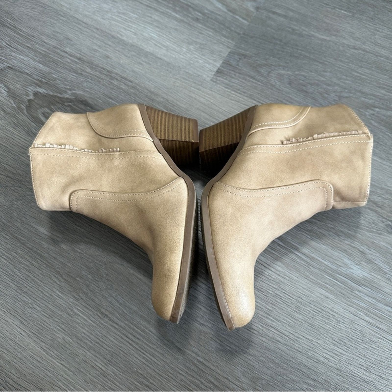 Sam Edelman Sam Edelman Leah Beige Fringe Side Zip Stacked Heel Booties Size US 7.5 / IT 37.5 - 4 Thumbnail