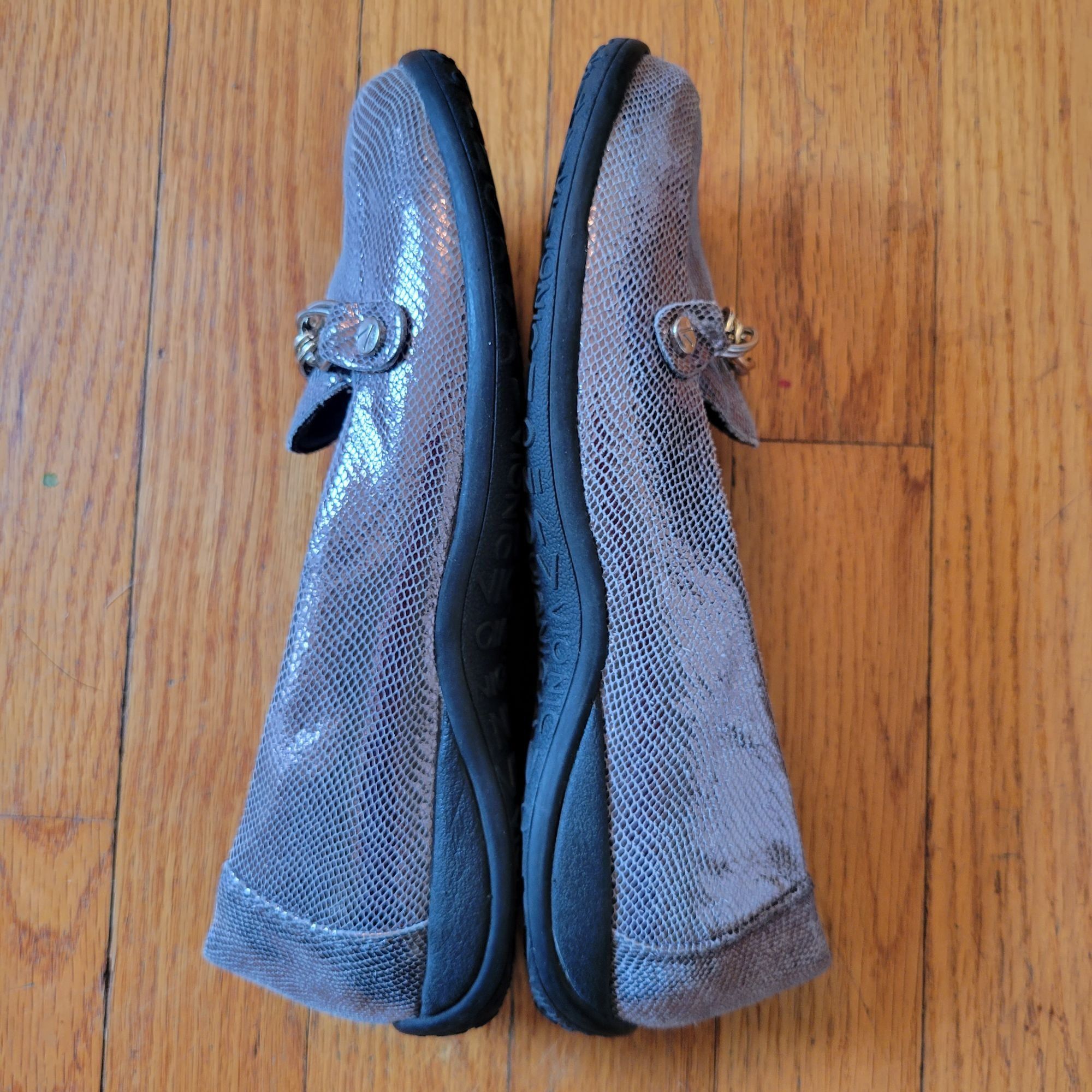 Vionic Vionic Orthaheel Loafers 6.5 Gray Snake Print ALDA Pewter Me Size US 6.5 / IT 36.5 - 5 Thumbnail