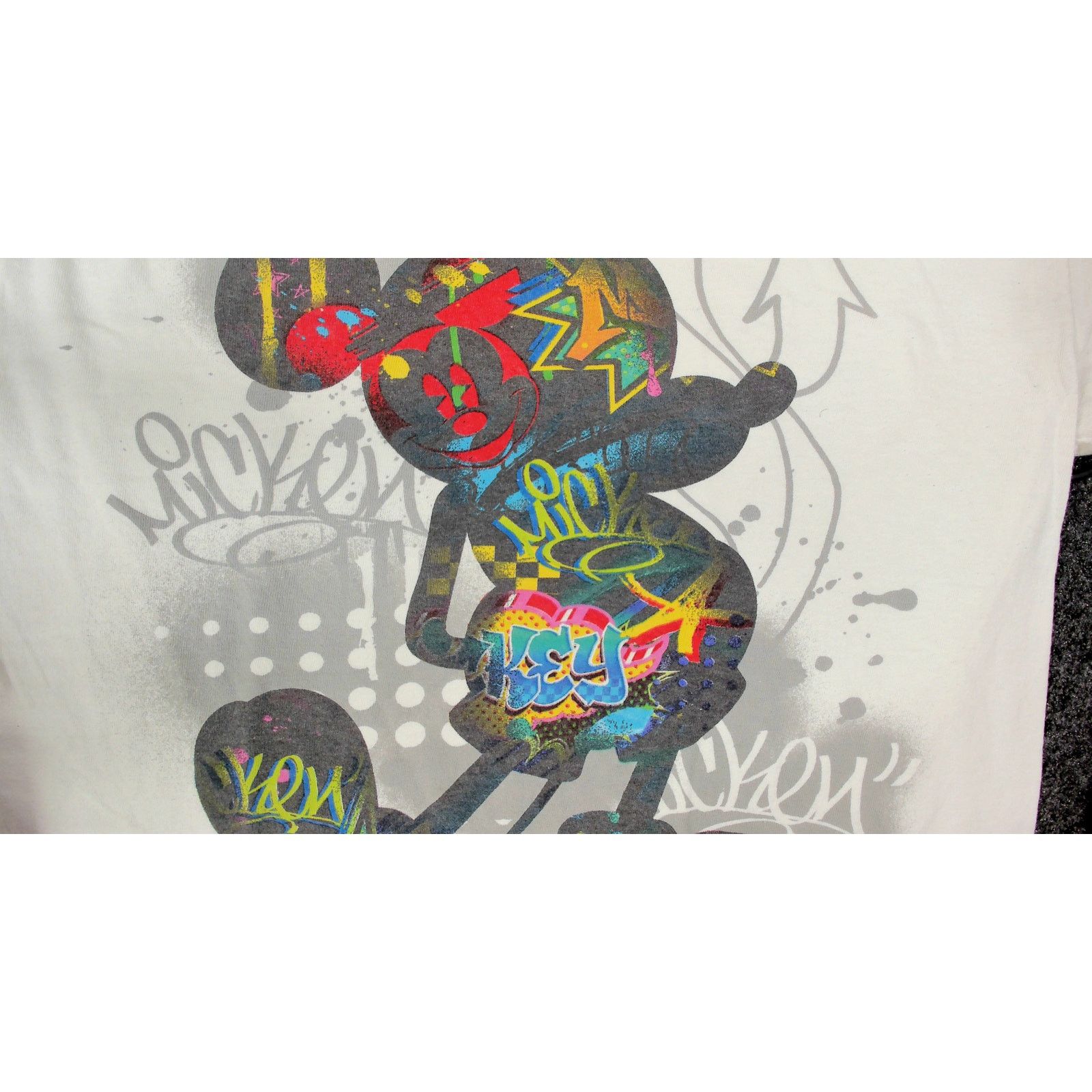 Disney Disney / Streetwear - Mickey Mouse Graffiti Graphic Tee Size US L / EU 52-54 / 3 - 8 Thumbnail