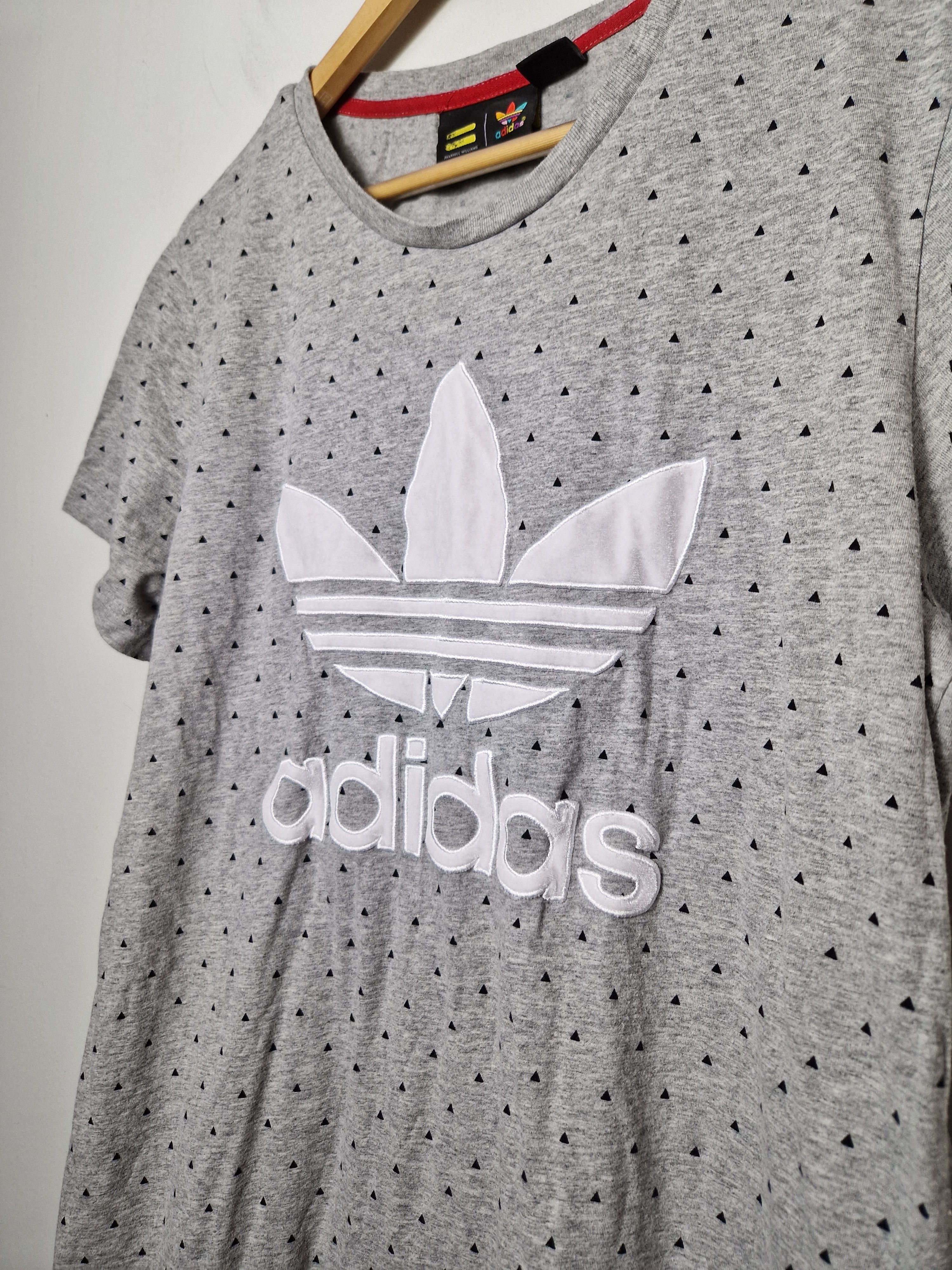 Adidas × Pharrell Adidas x Pharrell Williams big logo tee Size US M / EU 48-50 / 2 - 3 Thumbnail