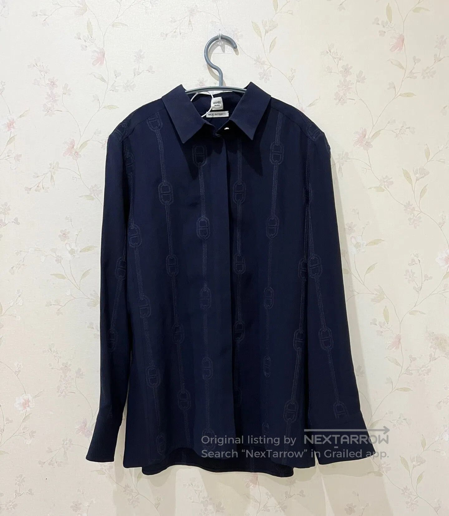 Hermes Hermes size 34 A dark blue silk shirt made from silkworm th Size S / US 4 / IT 40 - 1 Thumbnail