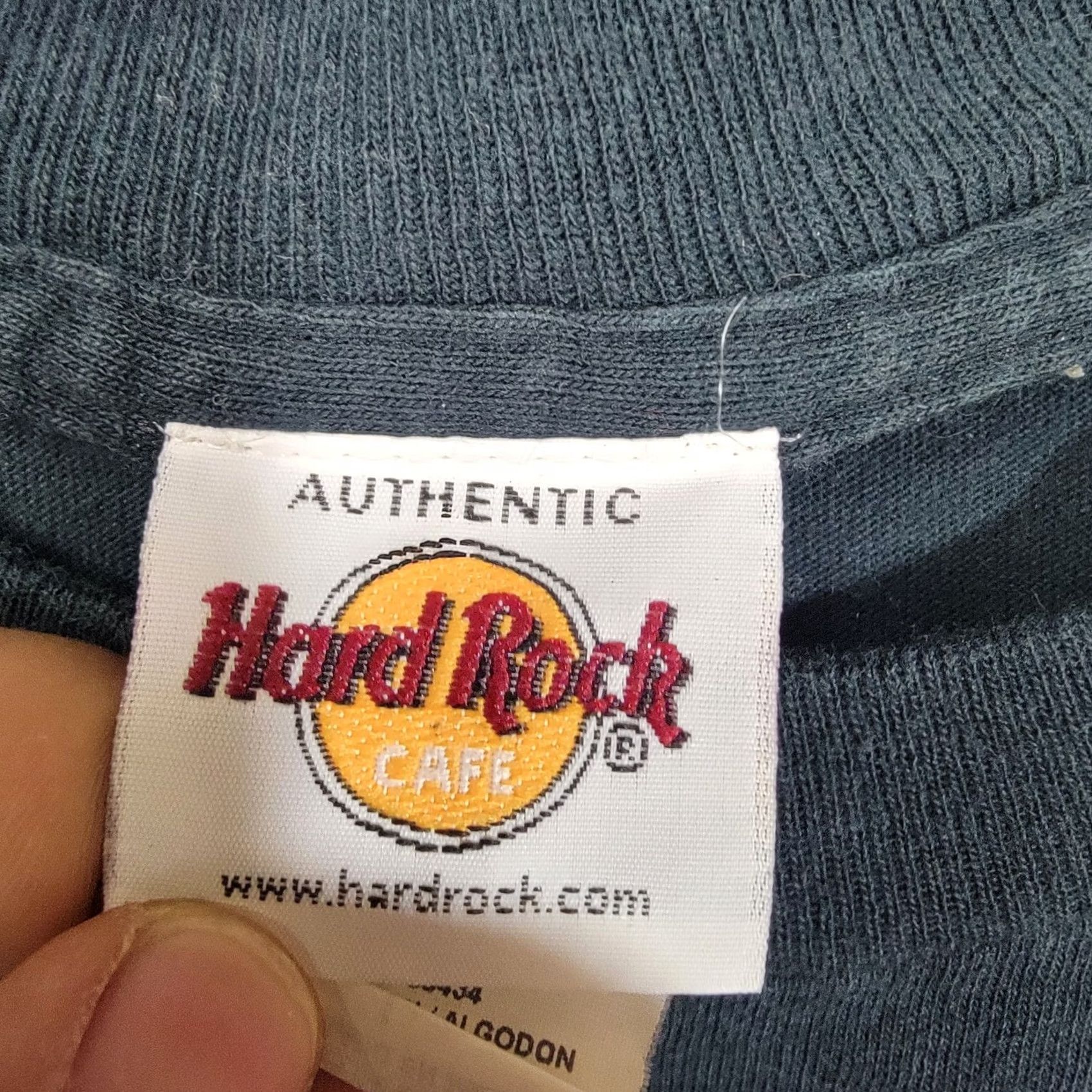 Hard Rock Cafe Hard Rock Cafe Rome Italy Men T-Shirt Eric Clapton Signature Series L Edition XX Black Cotton Short Sleeve Crew Neck 90s Music Vintage Mens Size US L / EU 52-54 / 3 - 2 Thumbnail