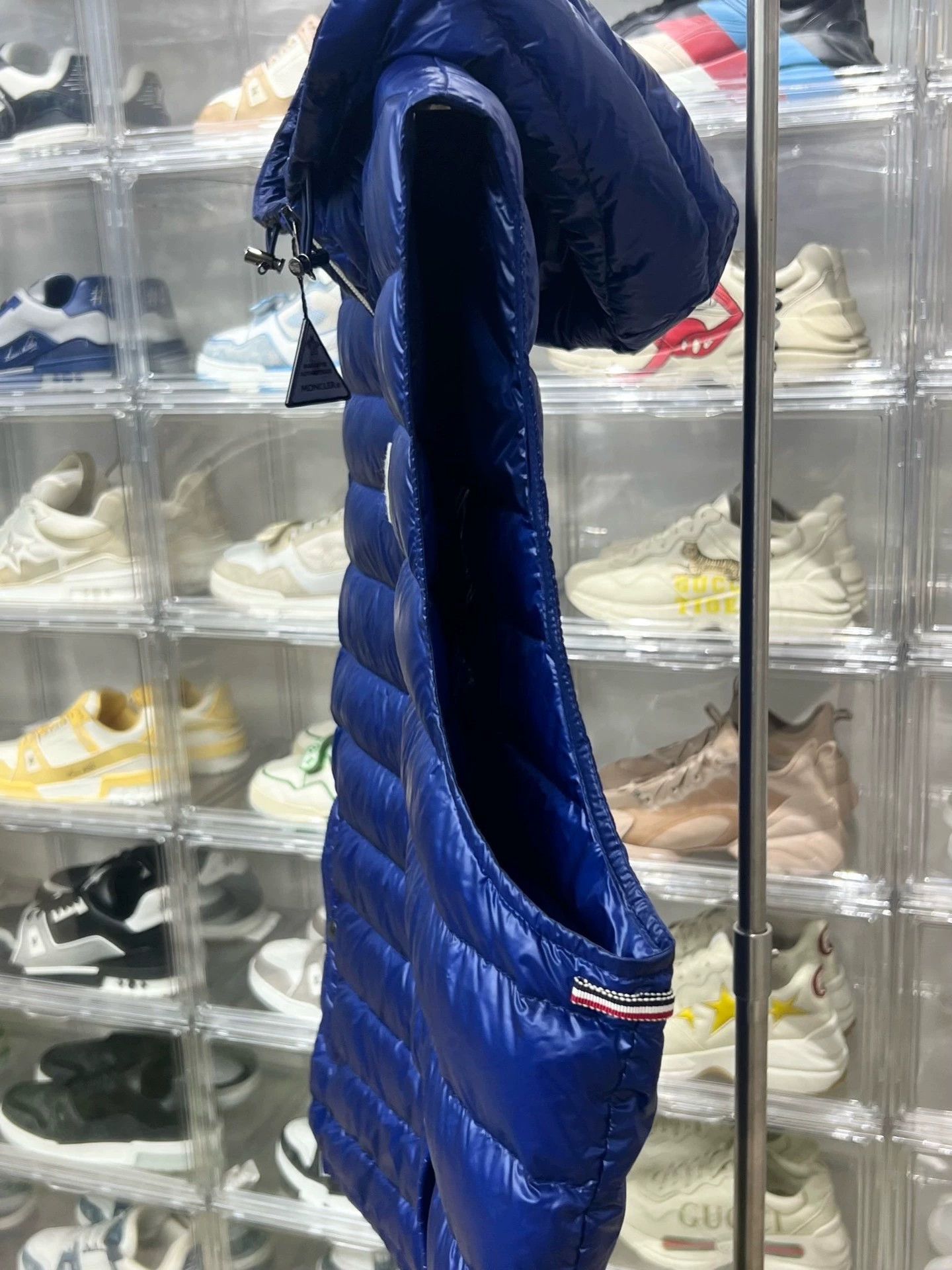 Moncler moncler blue hooded down vest size 6 Size US XXL / EU 58 / 5 - 5 Thumbnail