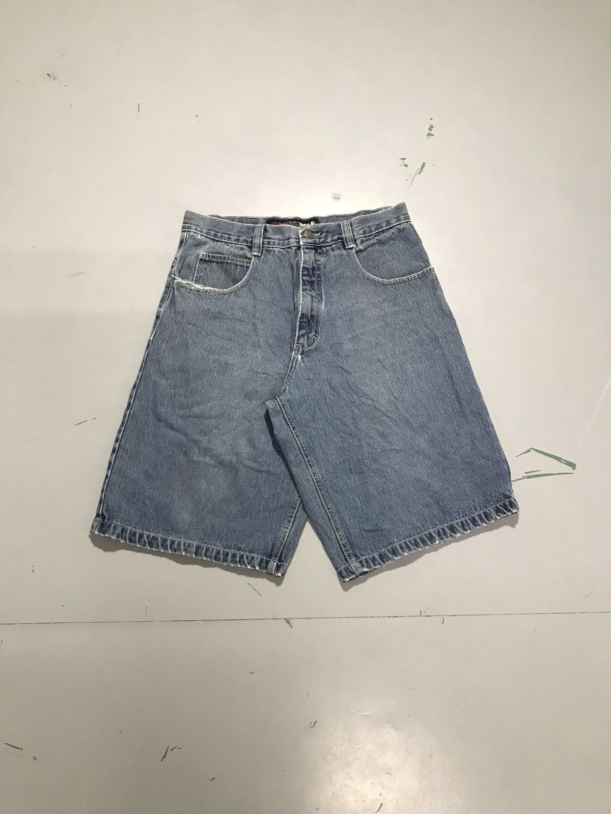 Southpole Vintage southpole denim jort Size US 32 / EU 48 - 1 Thumbnail