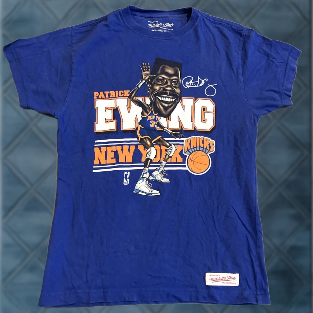 Mitchell & Ness Mitchell & Ness NY Knicks Patrick Ewing Caricature T Shirt M Blue Cotton Crew Neck Short Sleeve Mens Regular Vintage No N/A Size US M / EU 48-50 / 2 - 1 Thumbnail