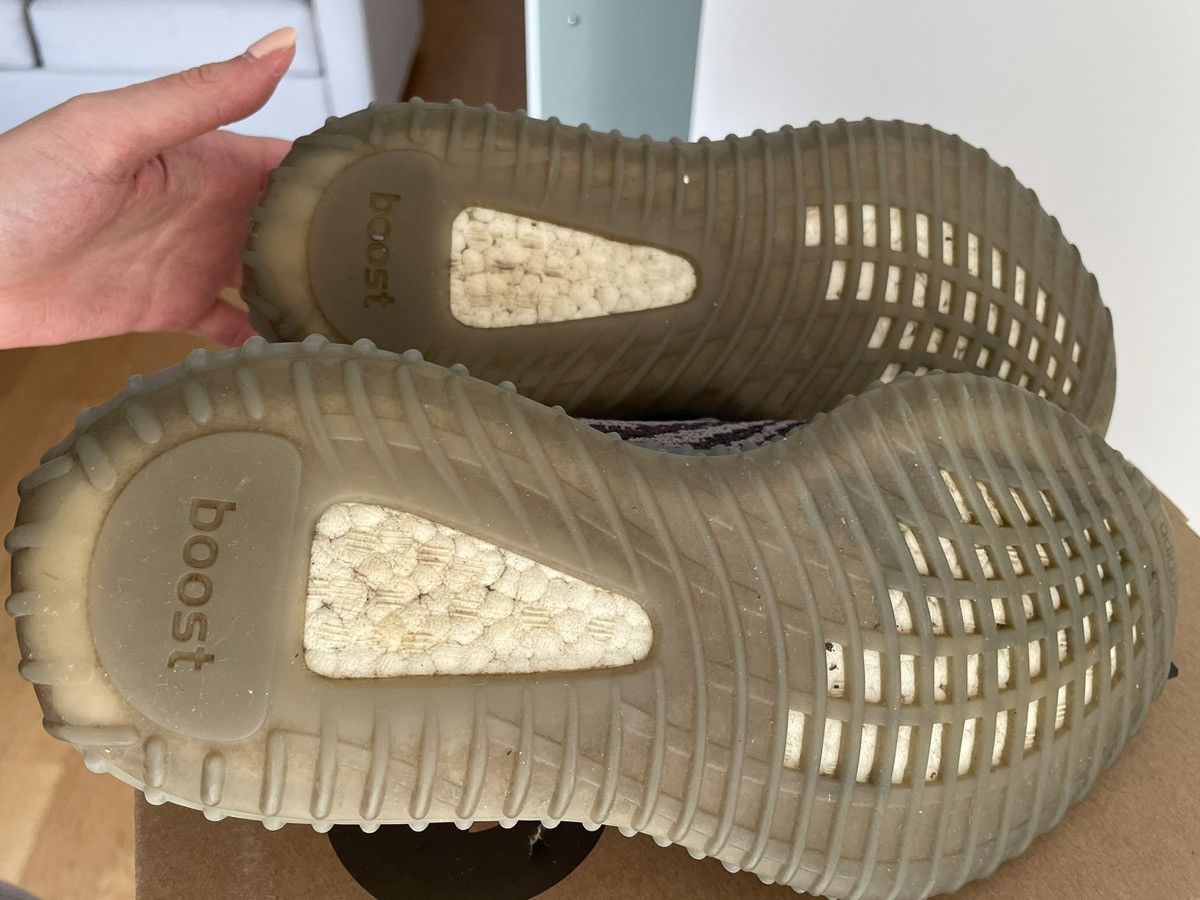 Adidas Yeezy Beluga 2.0 Size US 8.5 / IT 38.5 - 9 Thumbnail