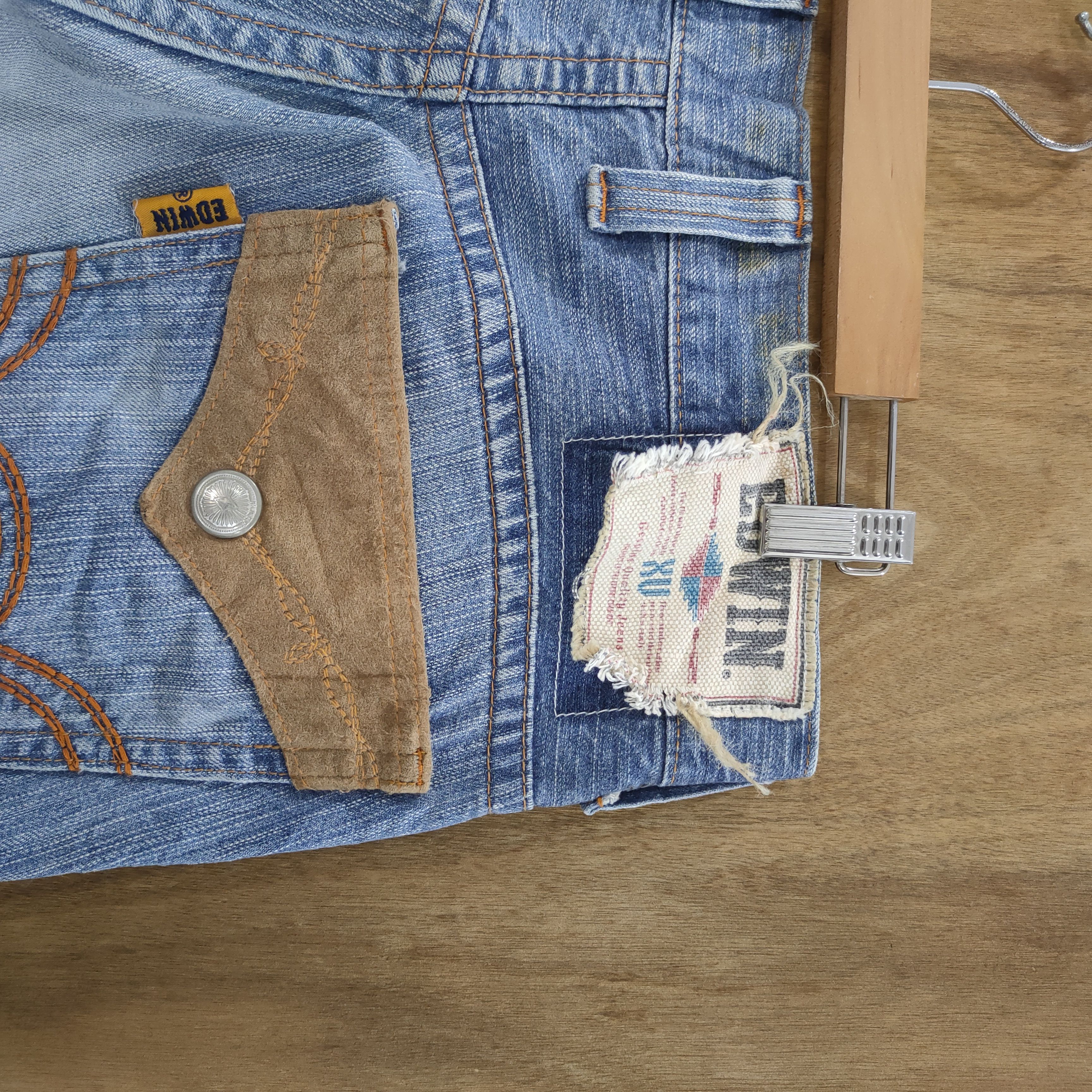 Edwin VINTAGE EDWIN BOOTCUT FLARE DISTRESSED JEAN DENIM Size US 33 - 12 Thumbnail