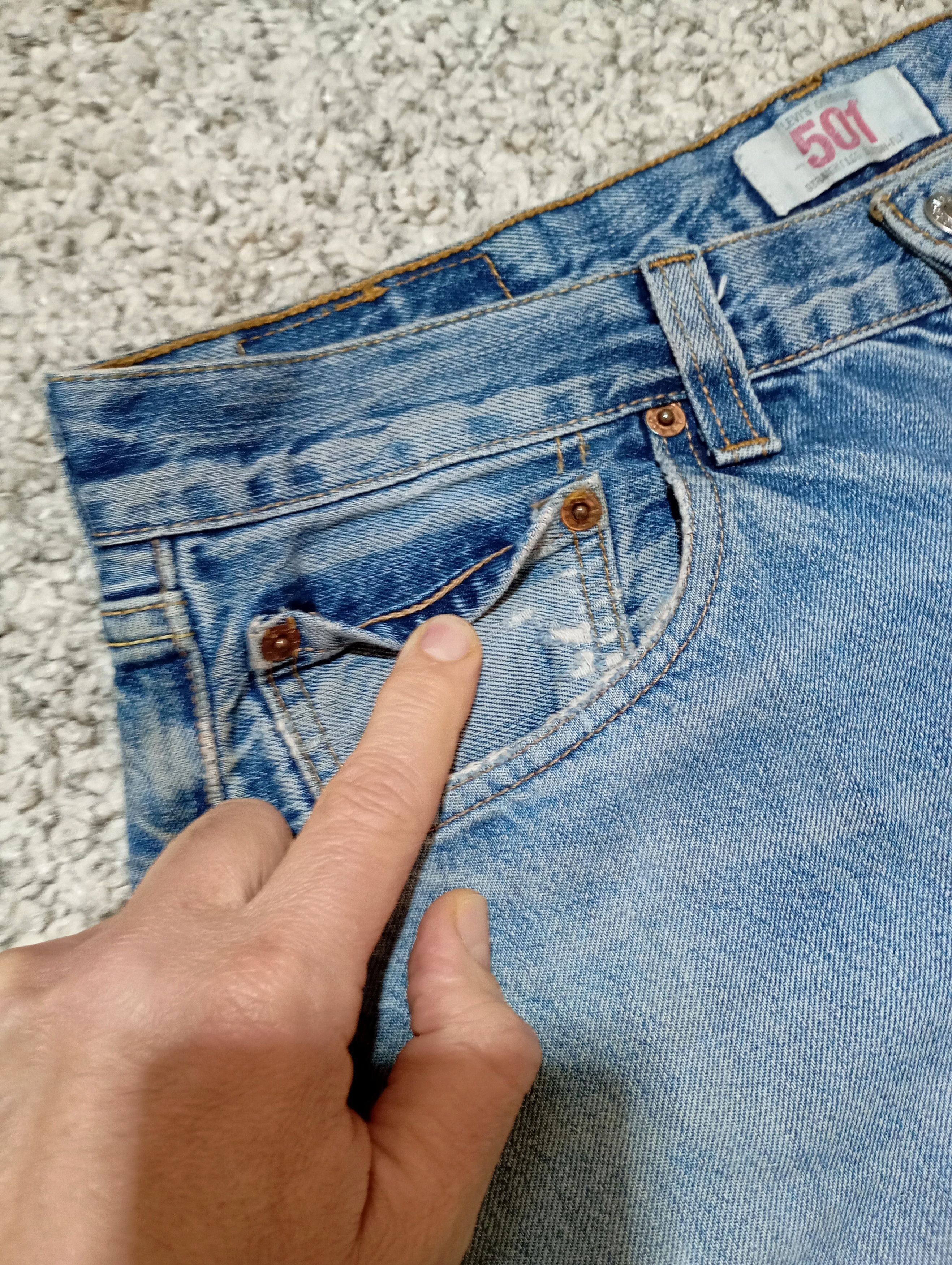 Levi's Vintage Levis 501 Bleu Wash Distressed Jeans Size US 32 / EU 48 - 11 Thumbnail