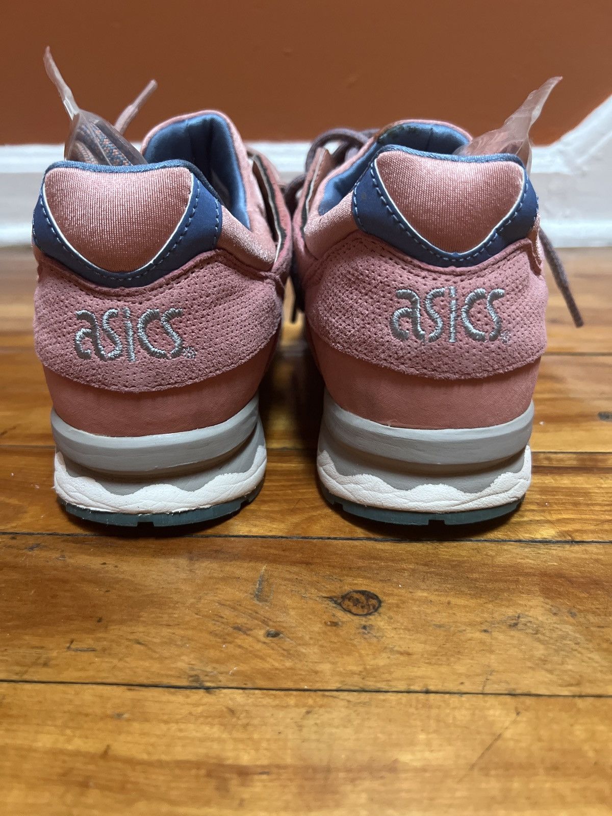 Asics ASICS Gel-Lyte V x Ronnie Fieg Size US 7 / EU 40 - 3 Thumbnail