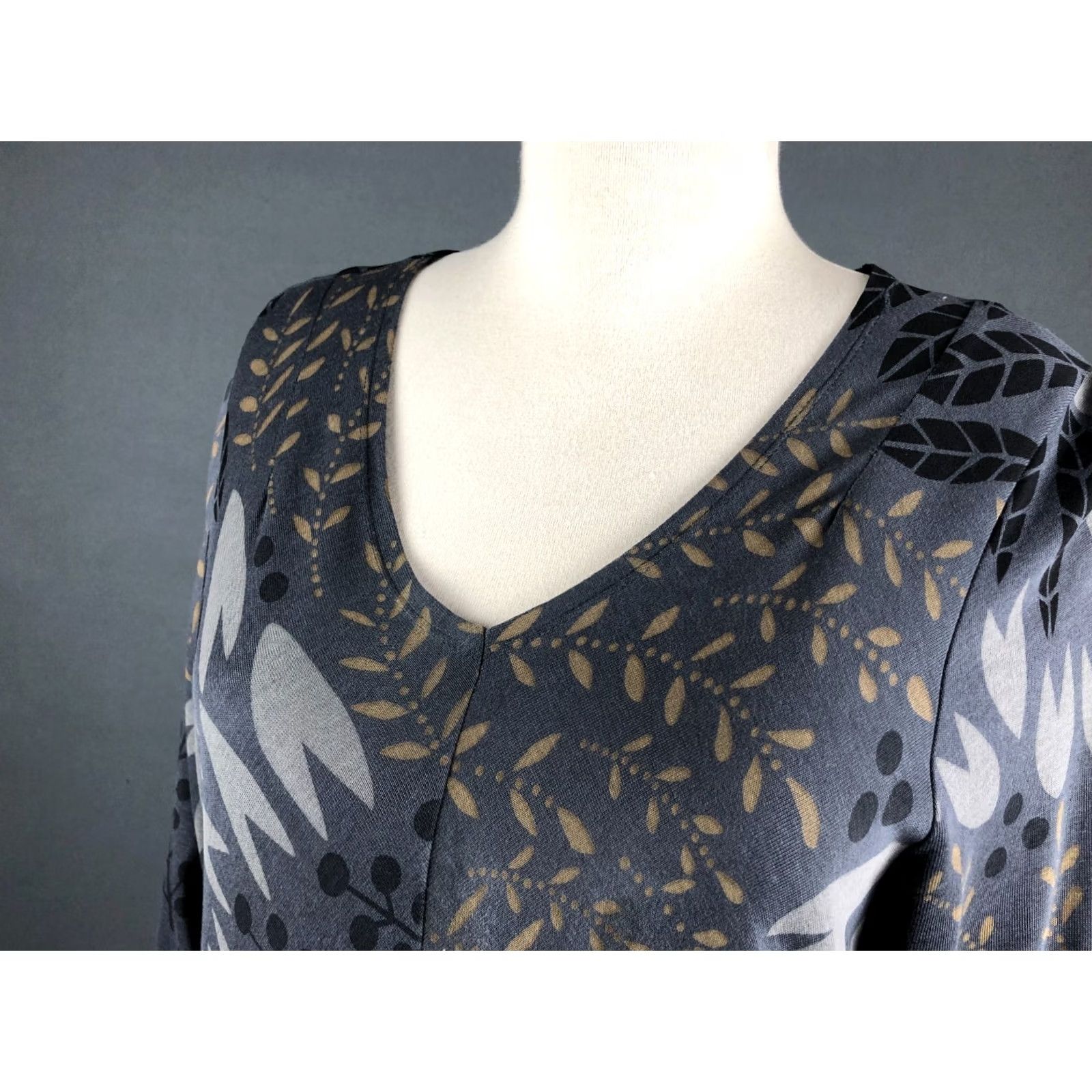 Vintage Gudrun Sjoden Dress S Dark Gray Lyocell Floral Jersey V-Neck Knee Length Women Size S / US 4 / IT 40 - 6 Thumbnail