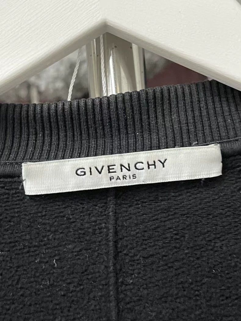 Givenchy Givenchy Givenchy Graphic Sweatshirt with Unique Prints -2 Size US M / EU 48-50 / 2 - 7 Thumbnail