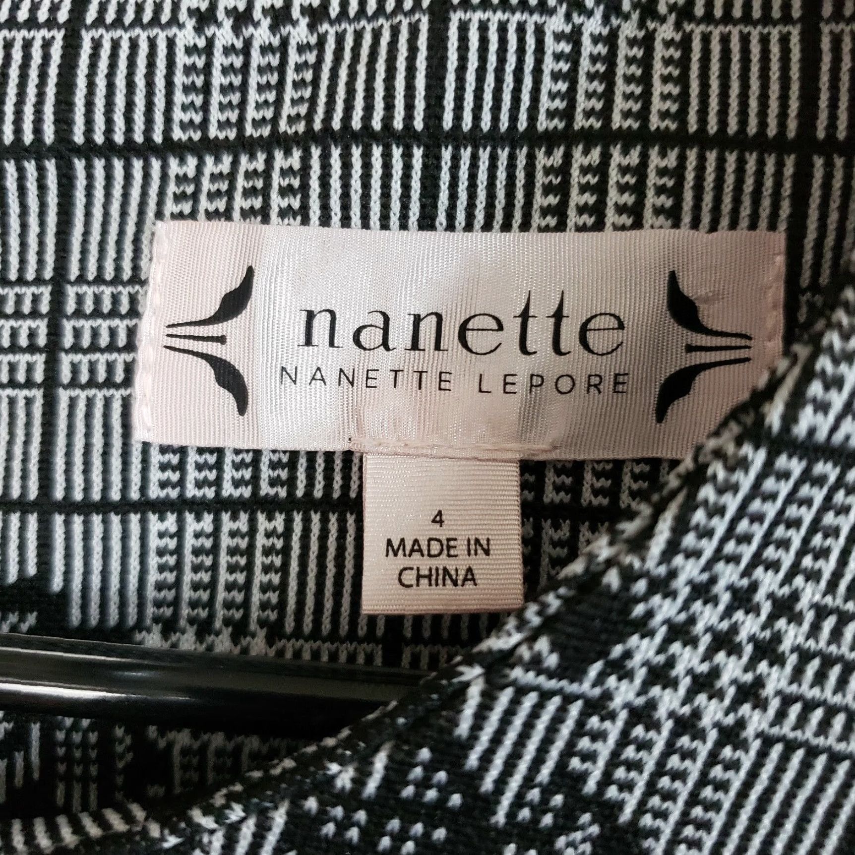 Nanette Lepore Nanette Lepore Womens Dress Sz 4 Black Houndstooth Floral Half Sleeve Silhouette Sheath 4 Womens Size S / US 4 / IT 40 - 6 Thumbnail