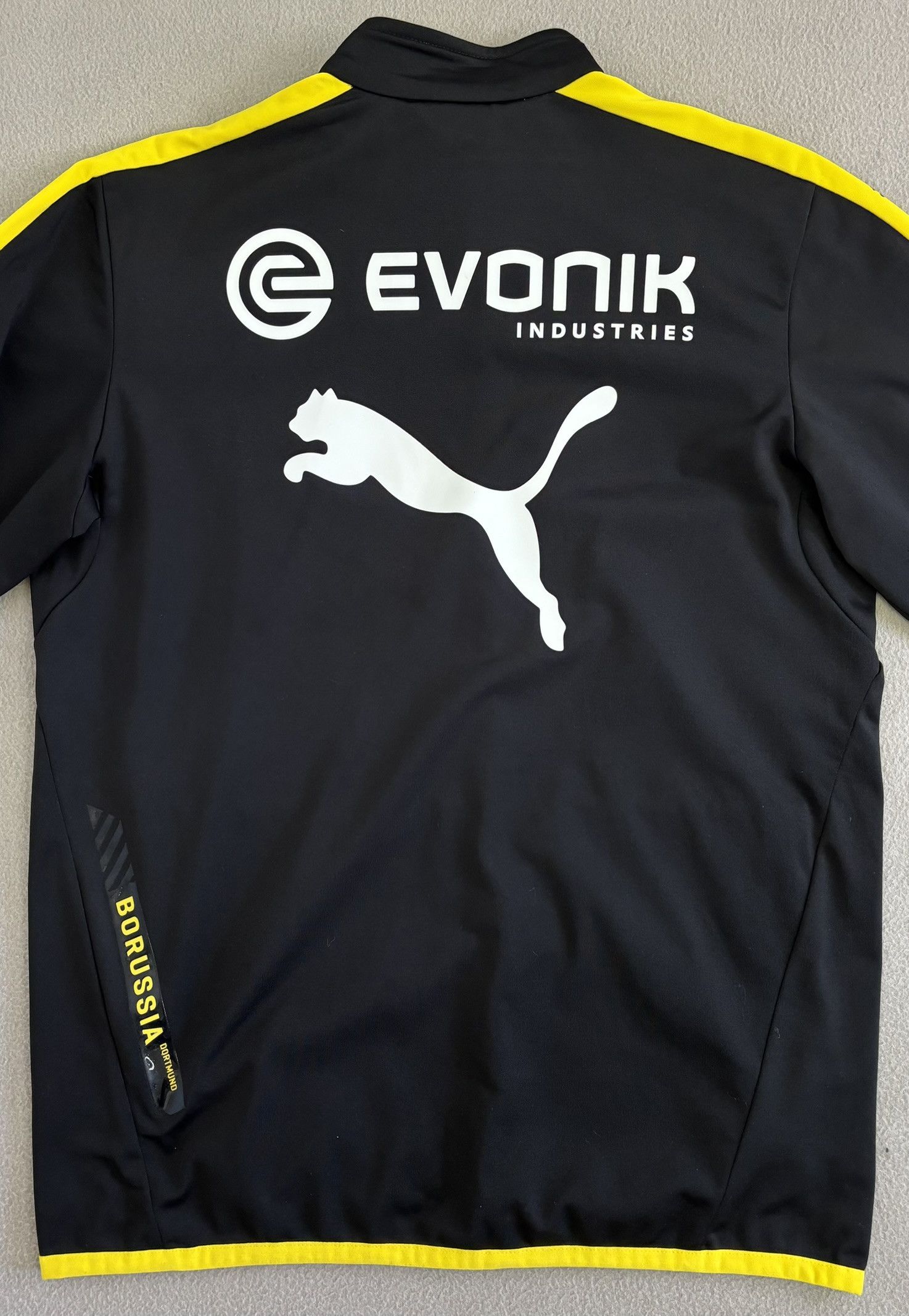 Puma Borussia Dortmund 2015/2016 Puma Football Sweatshirt Small Size US S / EU 44-46 / 1 - 11 Thumbnail