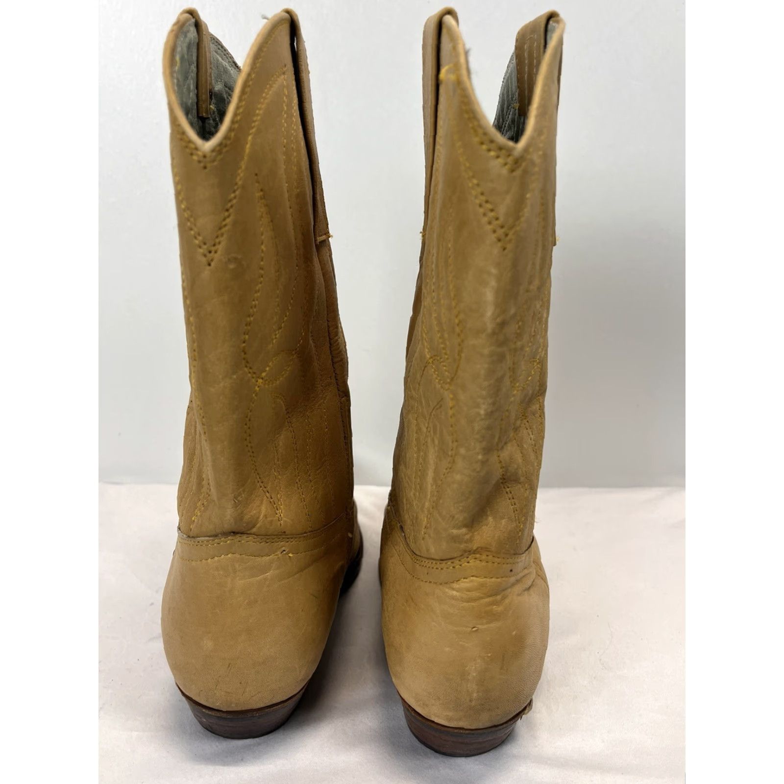 Vintage VINTAGE? (No) Actually: Cowboy Boots (Brand: Cowboy) Western Boot Women’s, Size 39 (US 8), Leather Yellow, GUC, Cowboy Theme, Women, Boots Size US 8 / IT 38 - 4 Thumbnail