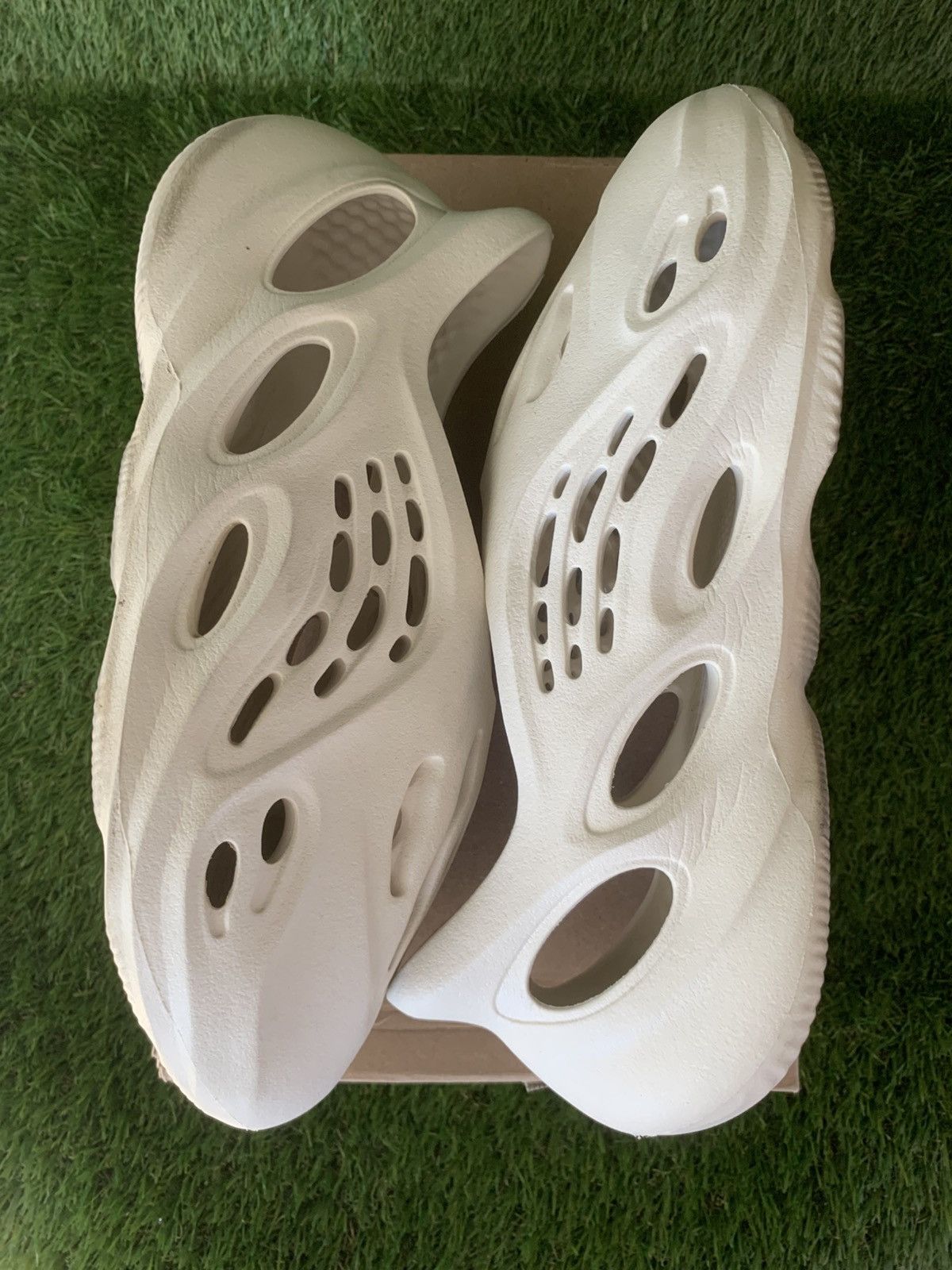 Yeezy Adidas Yeezy Foam RNNR Ararat Size US 13 / EU 46 - 3 Thumbnail