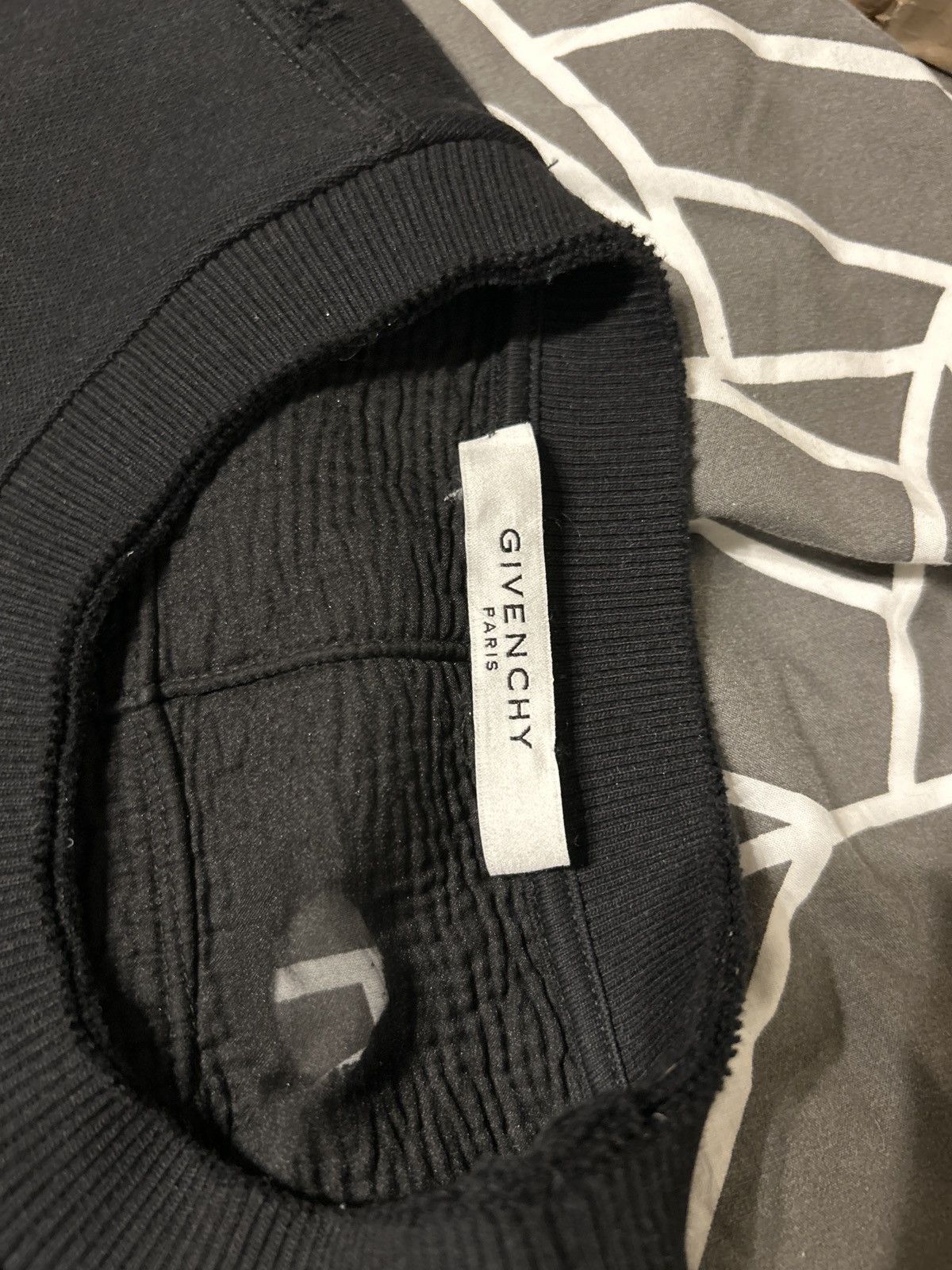Givenchy Givenchy distressed lonsgleeve Size US M / EU 48-50 / 2 - 6 Thumbnail