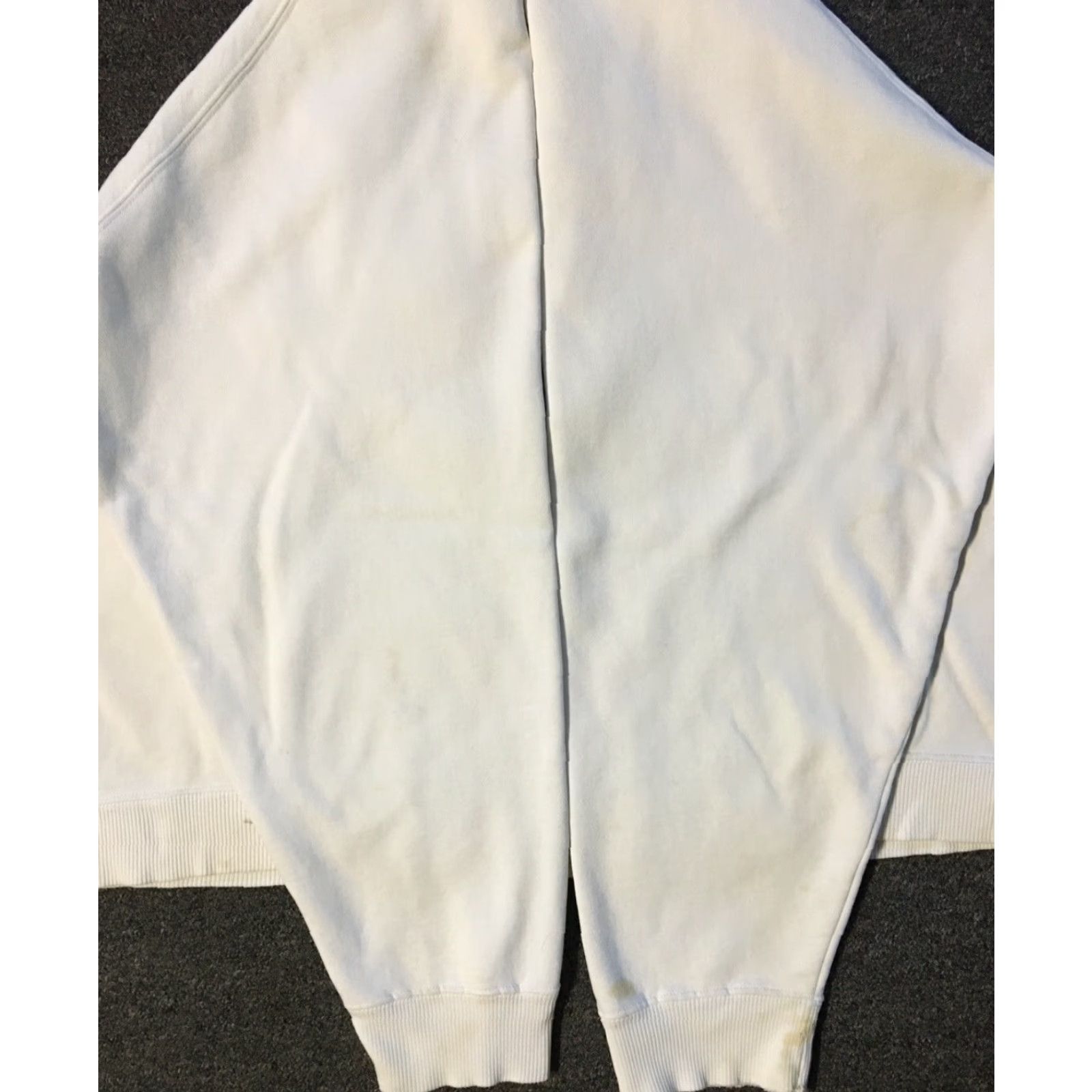 Vintage VINTAGE Looney Tunes Sweatshirt Boxy XL White Embroidered 90s Thrashed Faded Distressed Pullover Hoodie Mens Nike? Wait no. Size US XL / EU 56 / 4 - 5 Thumbnail