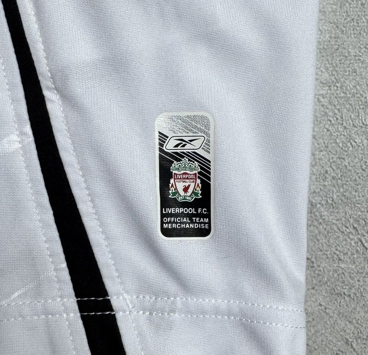 Reebok Liverpool 2005 2006 Away Football Shirt Soccer Jersey Reebok Size US L / EU 52-54 / 3 - 10 Thumbnail