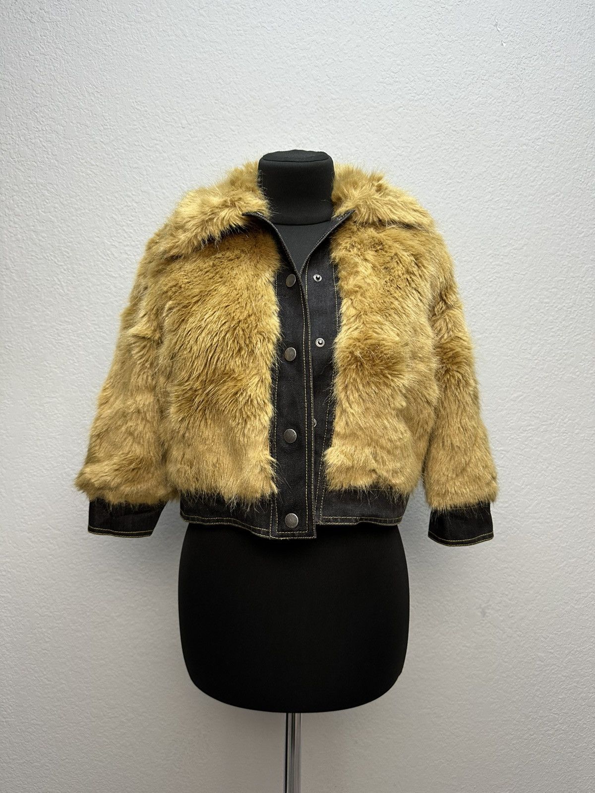 If Six Was Nine × Stella McCartney × Vintage Vintage Stella McCartney Fur Cropped Jacket Ifsixwasnine Size XS / US 0-2 / IT 36-38 - 1 Thumbnail