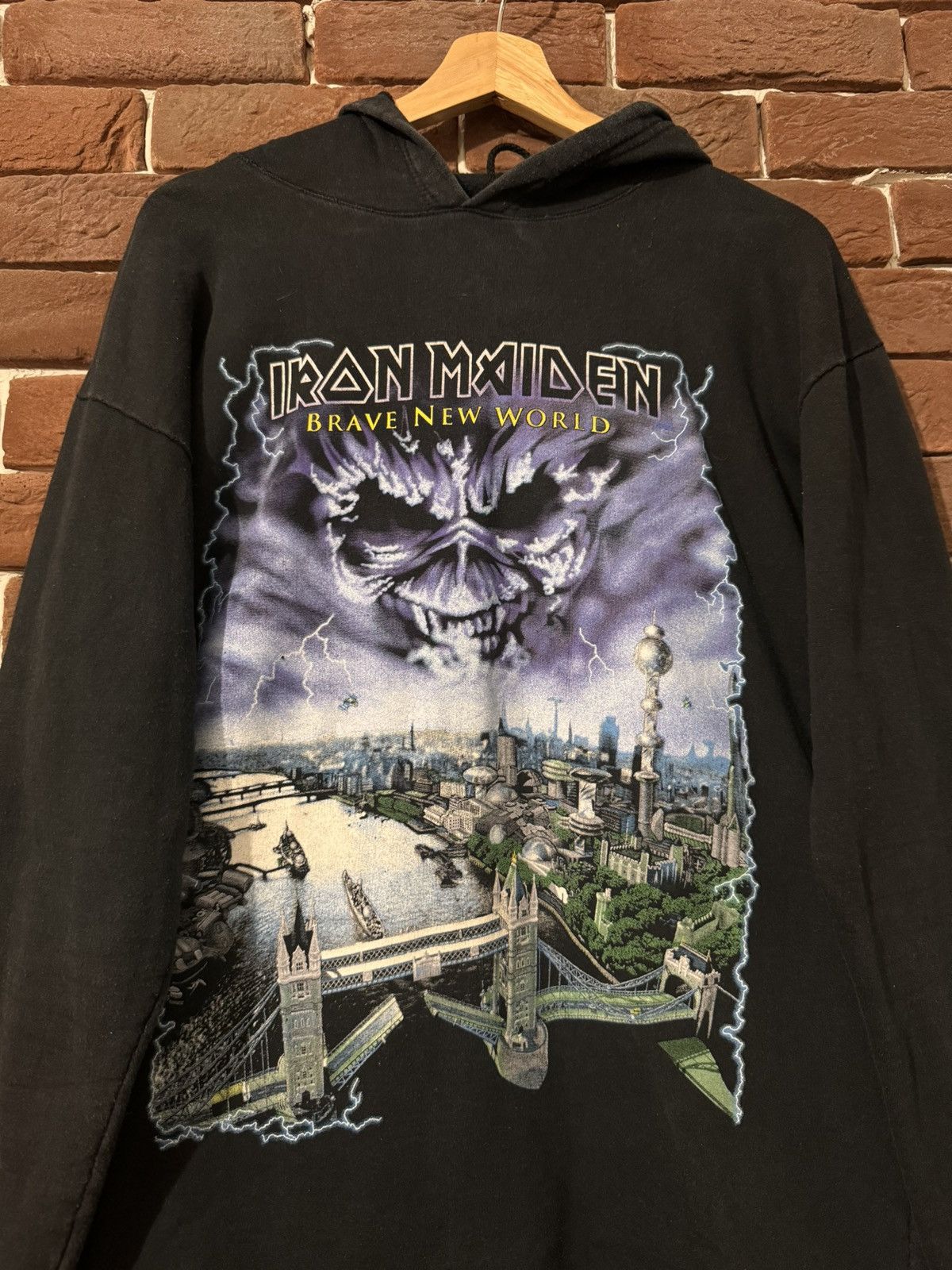 Band Tees × Iron Maiden × Vintage Vintage Iron Maiden Brave New World Heavy Metal Band Hoodie Size US L / EU 52-54 / 3 - 3 Thumbnail
