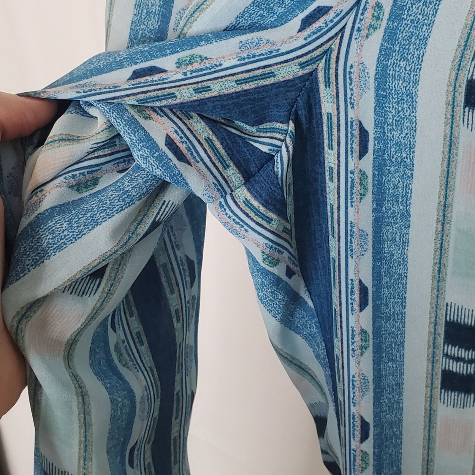 Bcbgmaxazria VINTAGE BCBGMAXAZRIA Y2K Cedric Blue Abstract Print Pants Size 28" / US 6 / IT 42 - 10 Thumbnail