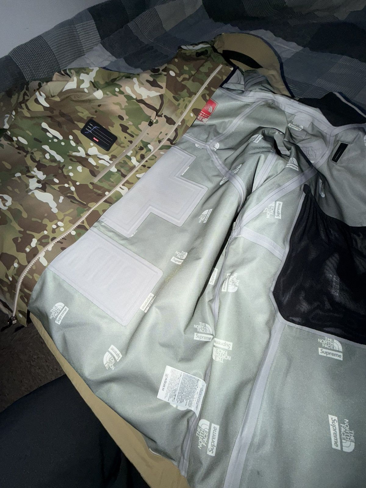 Supreme × The North Face Supreme The North Face Summit Series Pro Jacket Size US XL / EU 56 / 4 - 8 Thumbnail