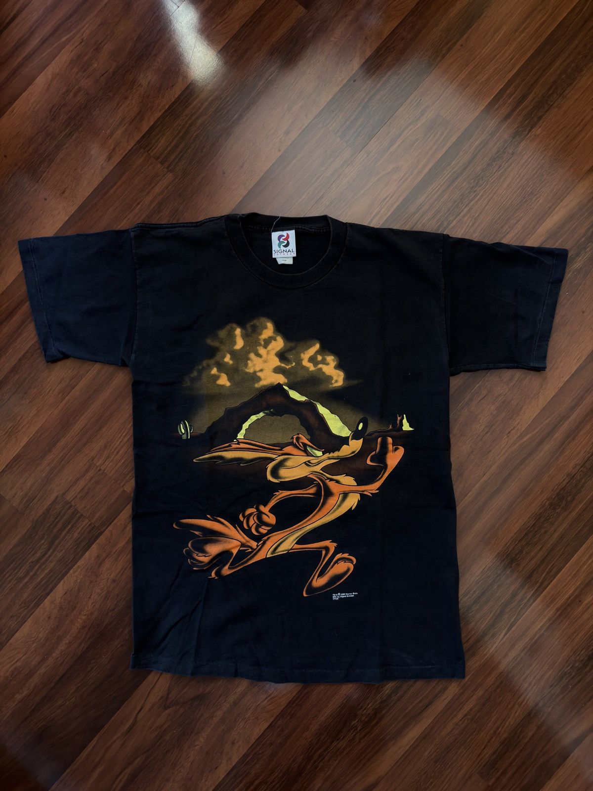 Warner Bros VINTAGE 1995 COYOTE ROAD RUNNER SHIRT AOP LOONEY TUNES Size US L / EU 52-54 / 3 - 1 Thumbnail