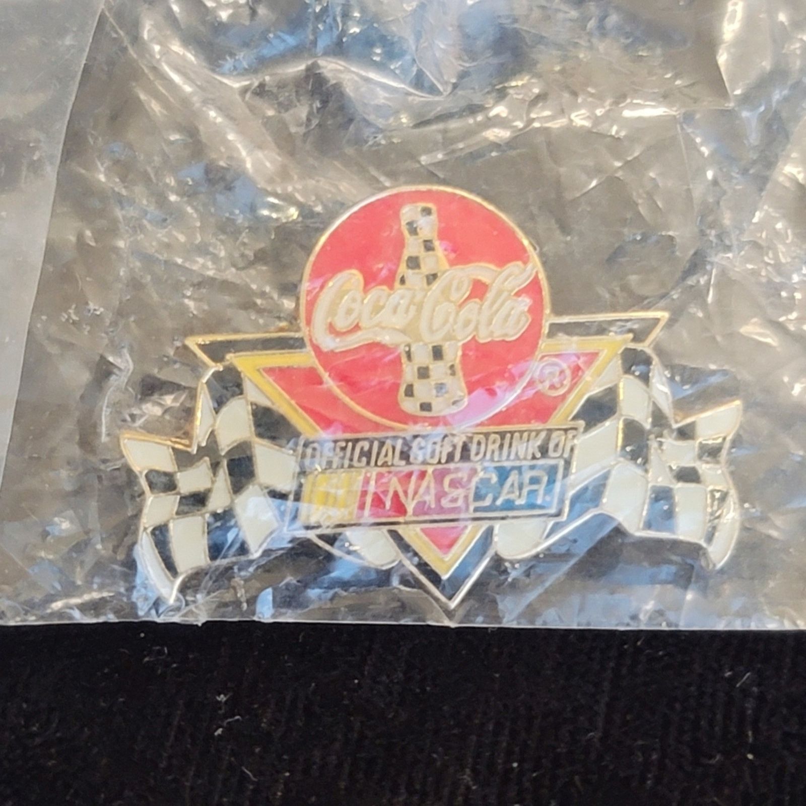 Coca Cola Vtg 1998 Coca Cola NASCAR Racing Lapel Pin Size ONE SIZE - 1 Thumbnail