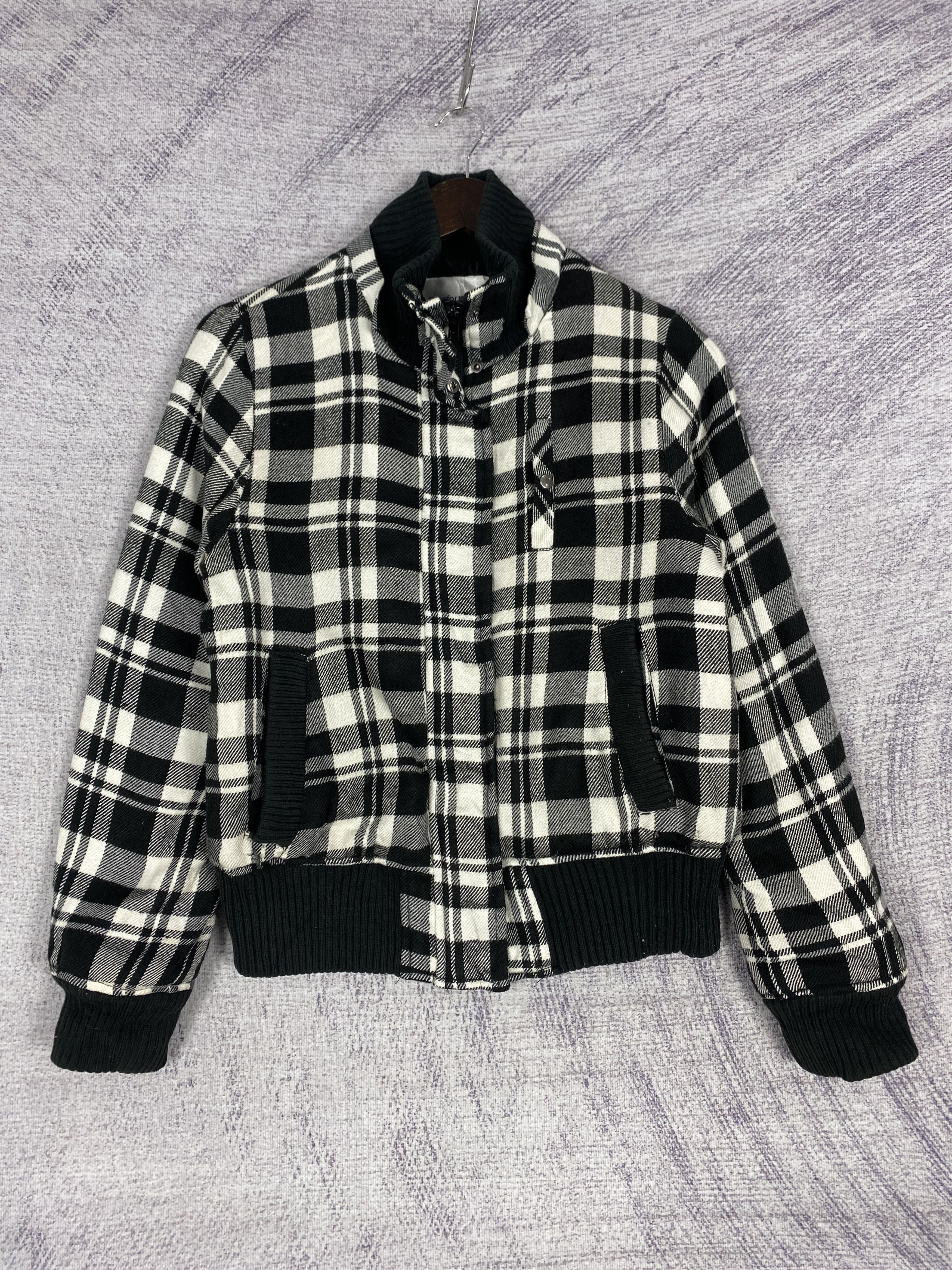 Japanese Brand Vintage Comfort Basic Checked Quilted Flannel Jacket Size US M / EU 48-50 / 2 - 1 Thumbnail