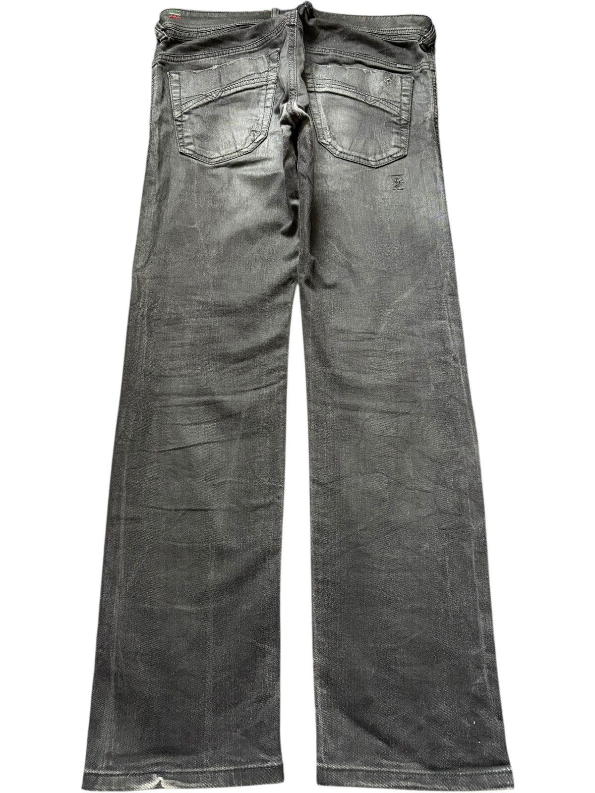 Diesel Vintage Italy Diesel Iakop Distressed Jeans Size 32" / US 10 / IT 46 - 2 Thumbnail