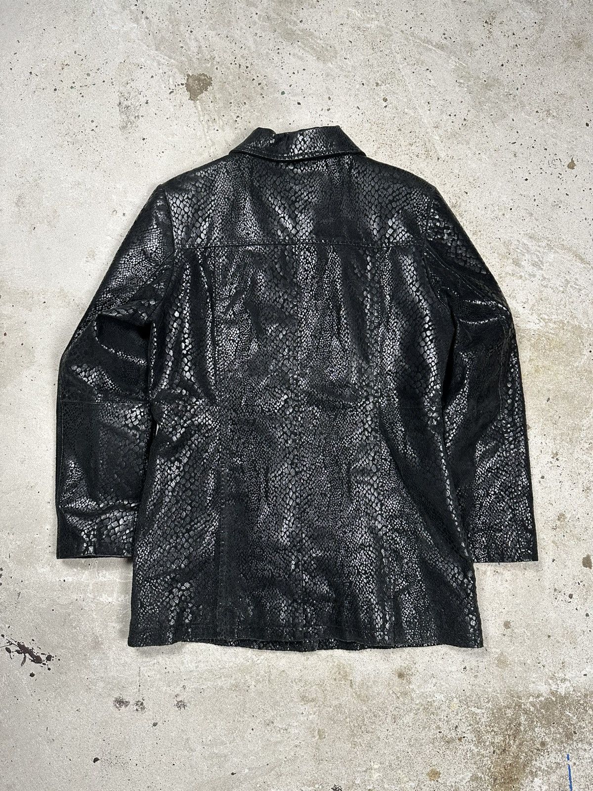 Japanese Brand Vintage Y2K Black Genuine Leather Crocodile Snakeskin Coat Size XL / US 12-14 / IT 48-50 - 2 Thumbnail