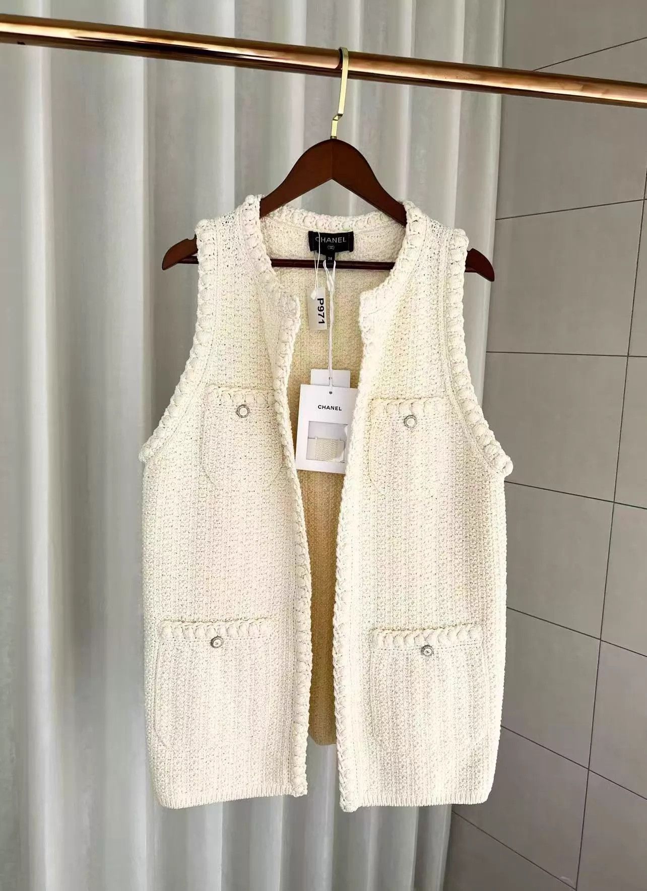 Chanel Chanel 22S White Crochet Sleeveless Vest New Size S / US 4 / IT 40 - 1 Thumbnail