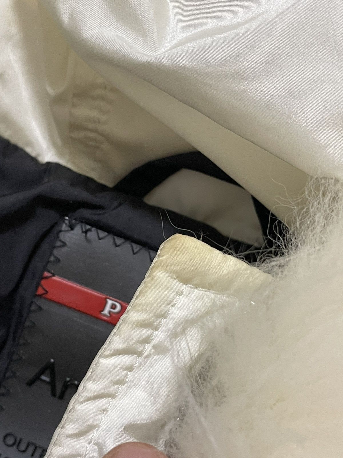 Prada Rare! Vintage Prada White Nylon Down Jacket Fox Fur Size S / US 4 / IT 40 - 10 Thumbnail
