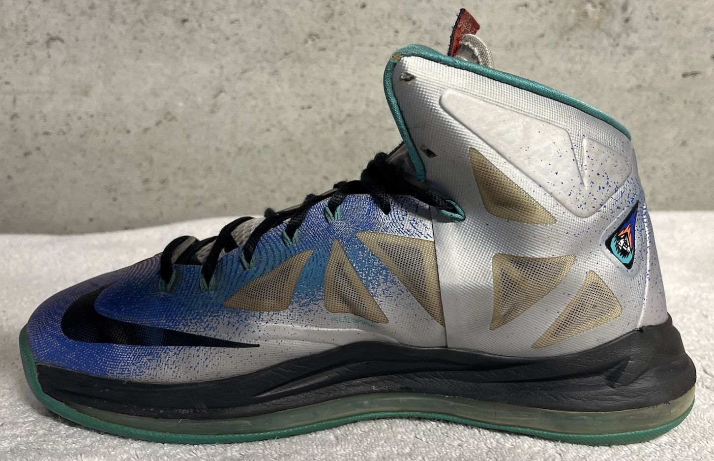 Nike Nike Lebron X Re-Entry Pure Platinum Size 11 Basketball Size US 11 / EU 44 - 2 Thumbnail