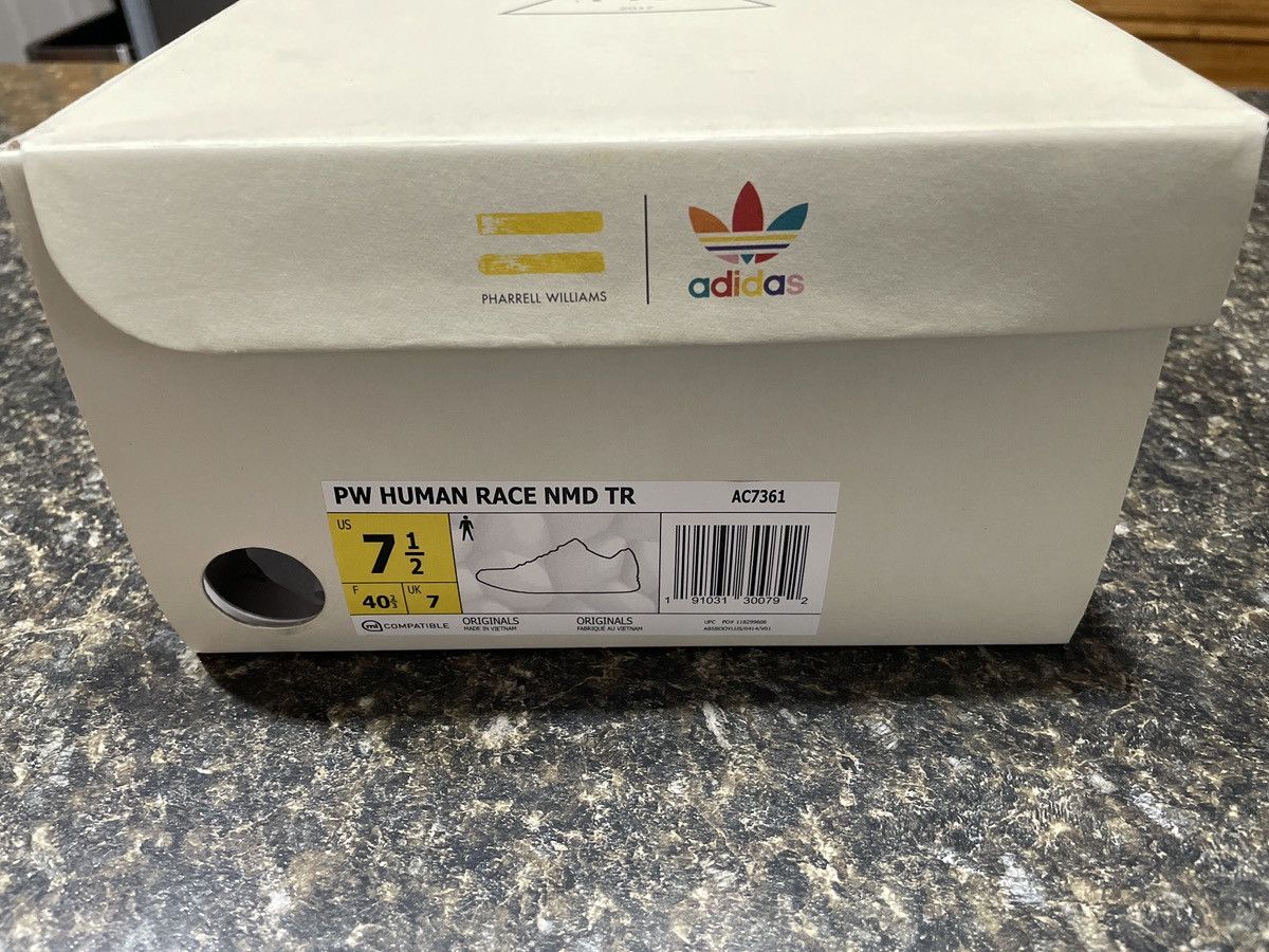 Adidas Adidas x Pharrell Williams NMD Size US 7.5 / EU 40-41 - 11 Thumbnail