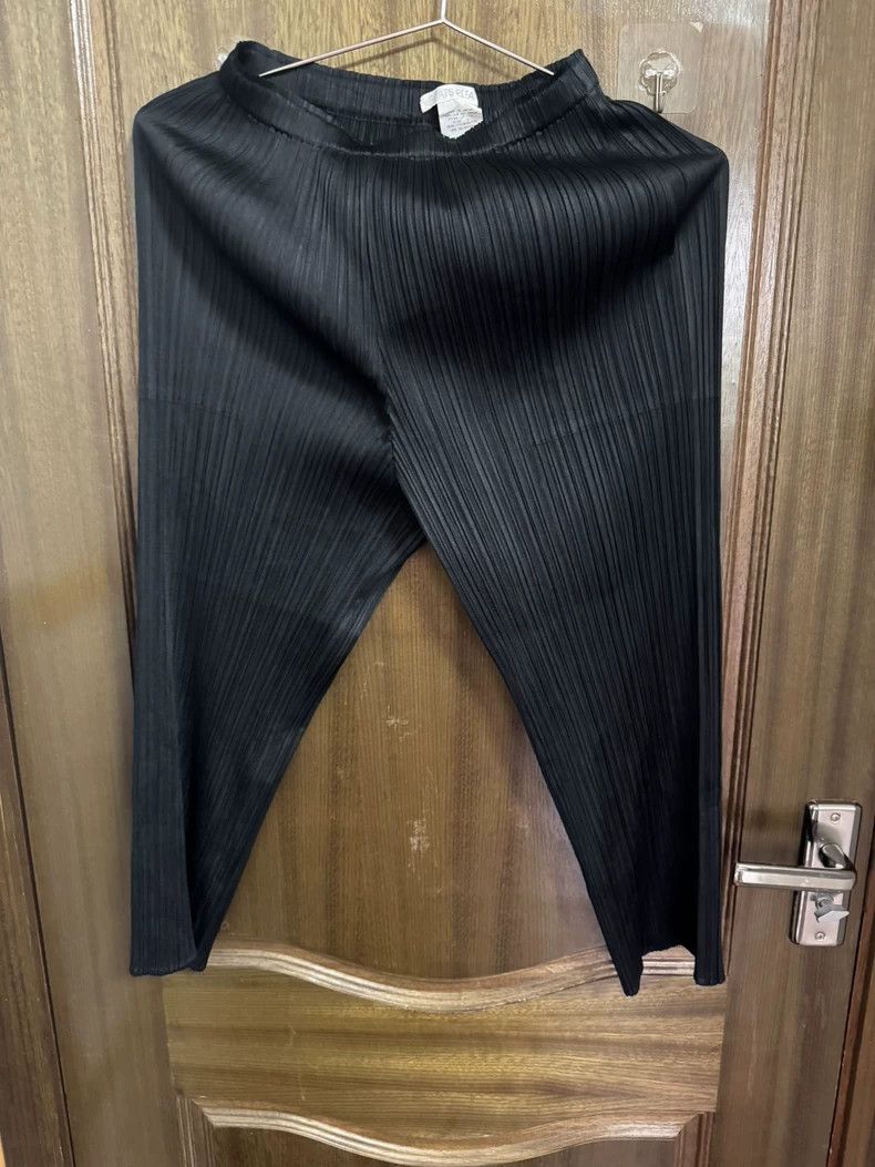 Issey Miyake issey miyake size:3 Black capri pants 2506-Nextarrow Size US 26 / EU 42 - 1 Thumbnail