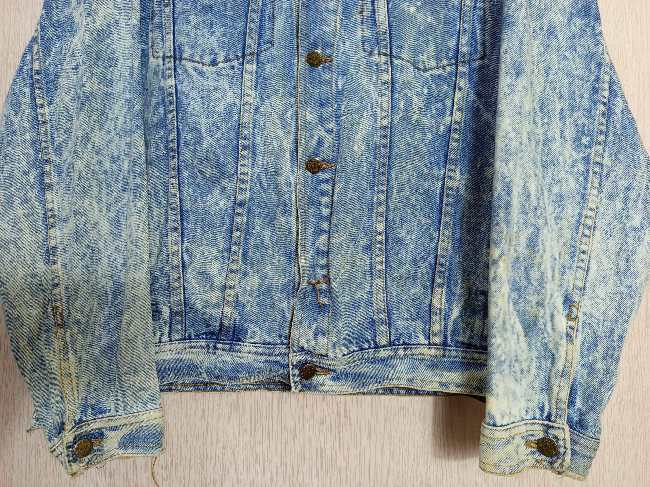 Japanese Brand Vintage Cowboy Distressed Denim Jacket Size US L / EU 52-54 / 3 - 8 Thumbnail