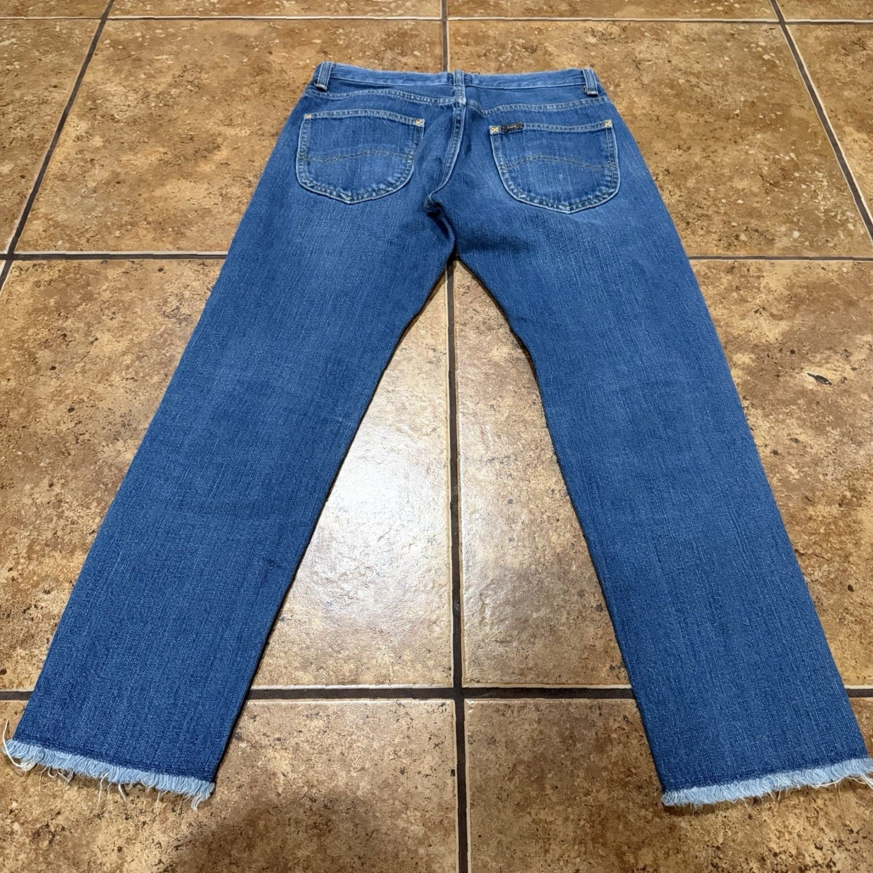 Lee VINTAGE LEE CHER COLAB UNION MADE JAPAN Distressed COWBOY JEANS 28W 26L Blue Mens Jeans Size US 28 / EU 44 - 3 Thumbnail