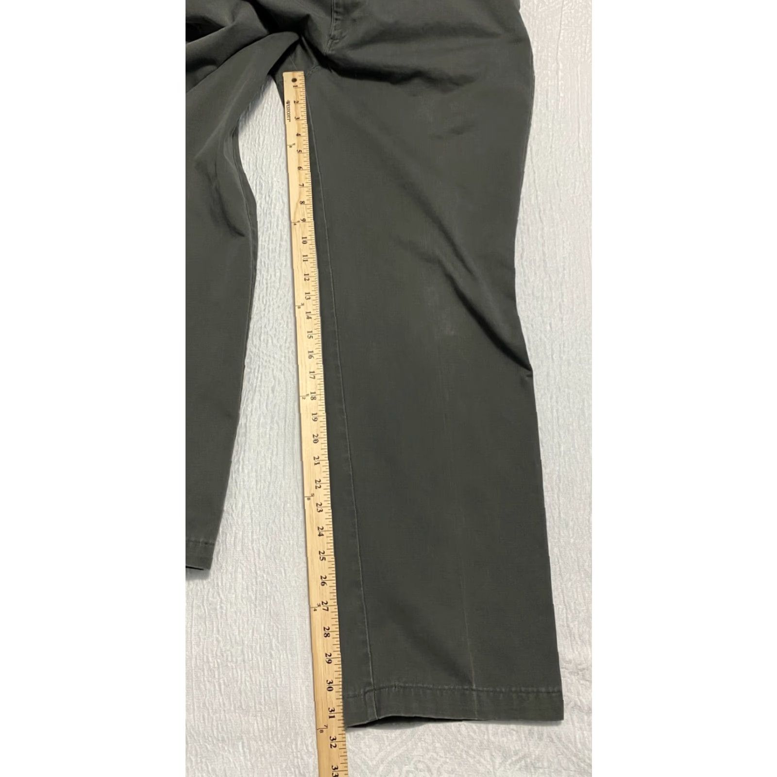 Haggar Haggar Chino Pants Men 36x31 Gray Regular Flat Front Button Zip Inseam 31 Waist 36 Size US 36 / EU 52 - 7 Thumbnail