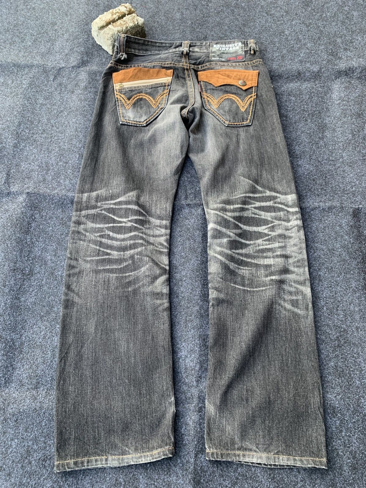 Edwin Edwin exclusive vintage black faded.( Best offer) Size US 32 / EU 48 - 2 Thumbnail