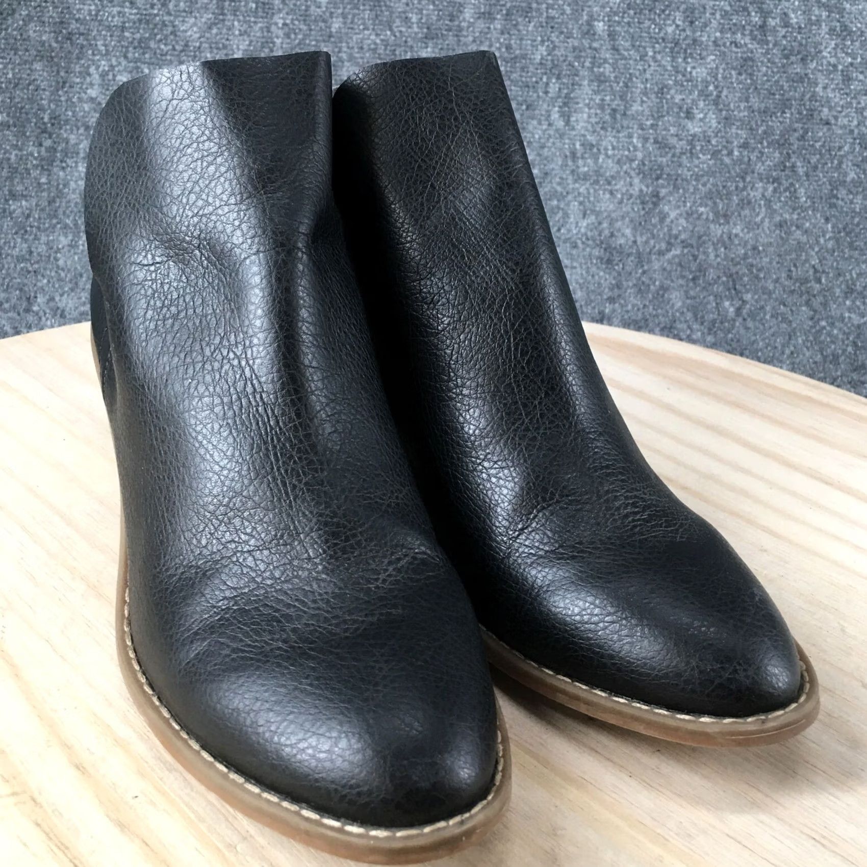 Vintage Universal Thread Boots Womens 10 Ankle Booties Black Faux Leather Block Heels Casual Footwear Shoes Size US 10 / IT 40 - 3 Thumbnail