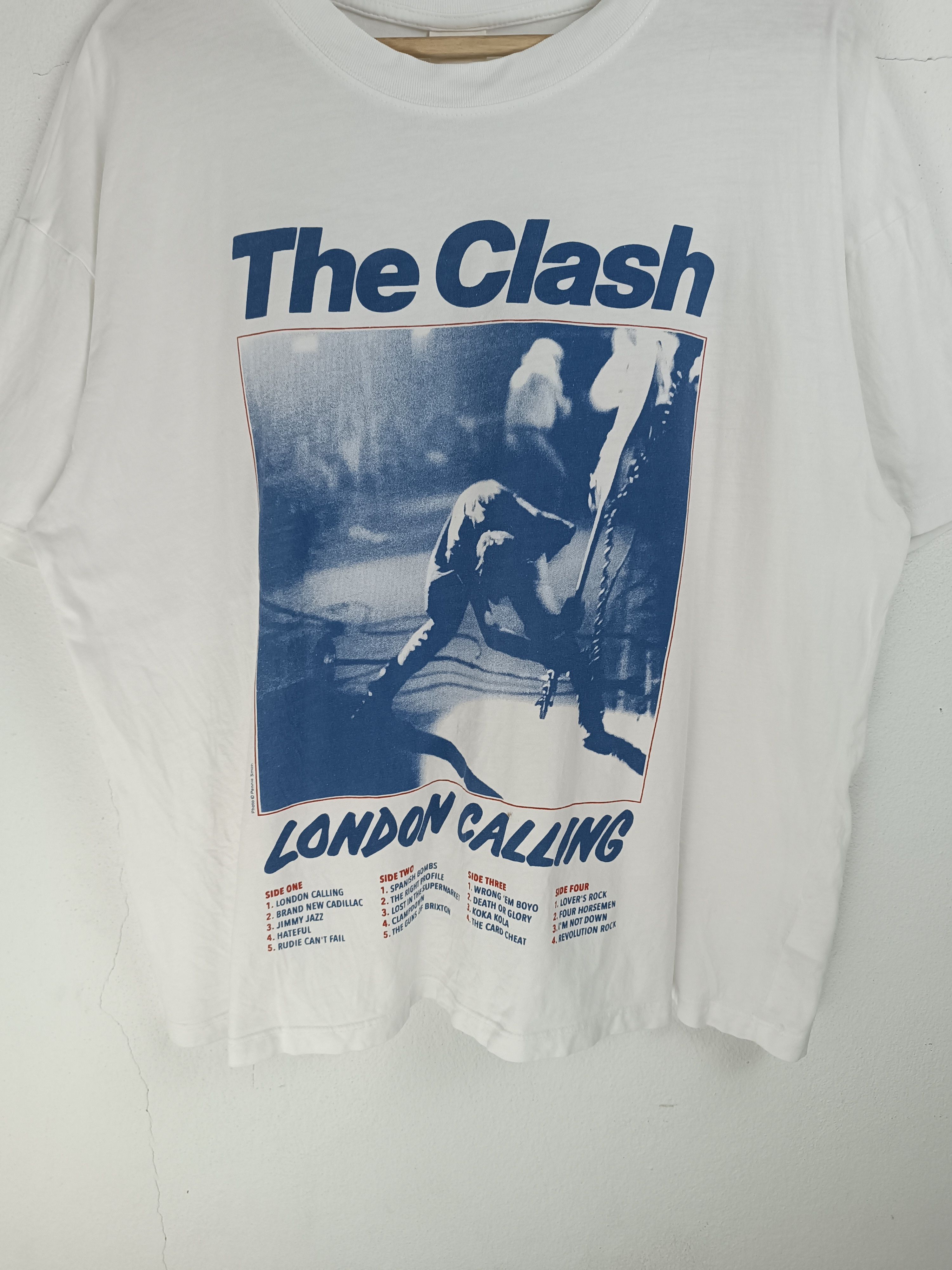 Band Tees VINTAGE THE CLASH LONDON CALLING BOXY PUNK PISTOLS CRAMPS 77 Size US L / EU 52-54 / 3 - 7 Thumbnail