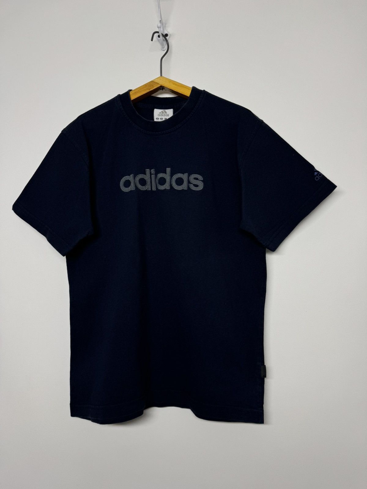 Adidas Vintage Adidas Big Logo T-Shirt 90’s Size US S / EU 44-46 / 1 - 4 Thumbnail